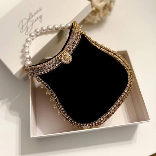 bag Handmade Velvet Evening Bag with Antique Gold Metal Top Handle Etsy - DulhansDiary $150