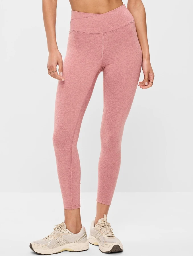 leggings Old Navy Women's Extra High-Waisted Cloudcomfy 7/8 Leggings Old Navy $8.99