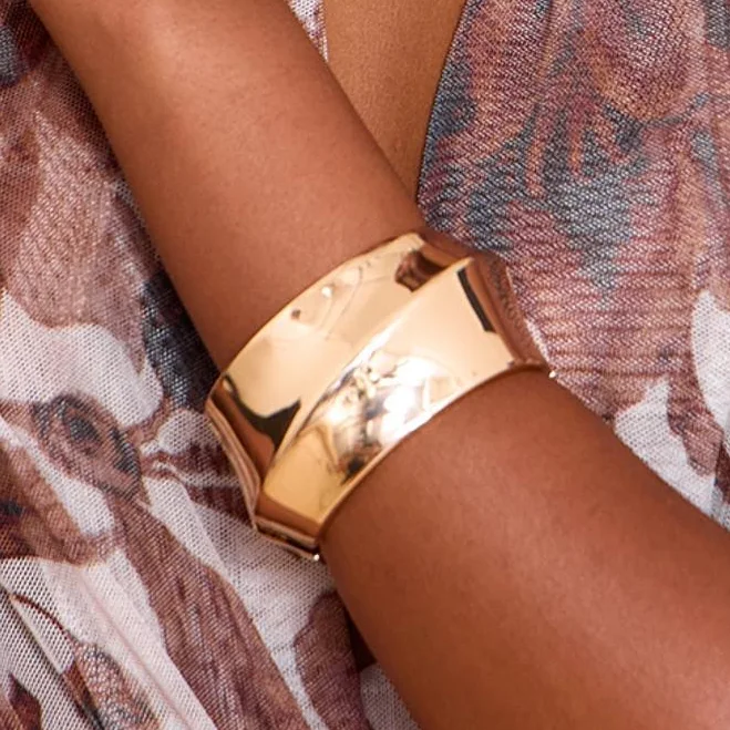 accessory PrettyLittleThing Women's Chunky Asymmetrical Clasp Cuff Nasty Gal - US $17.5