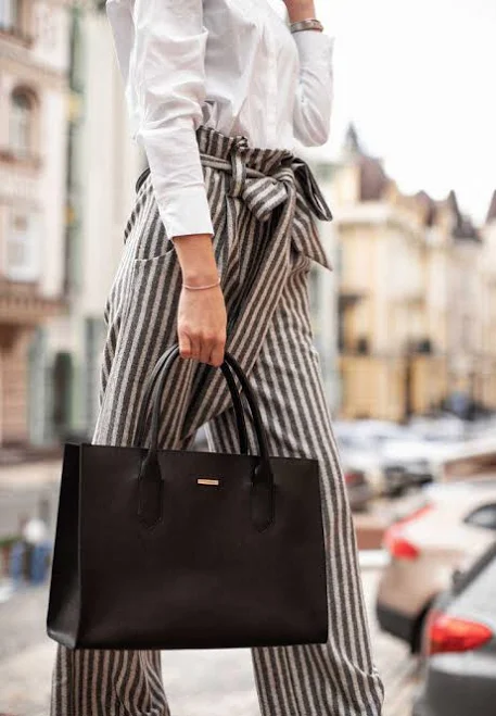 bag Saffiano Leather Structured Minimalist Tote Bag Etsy - Seller $121.5
