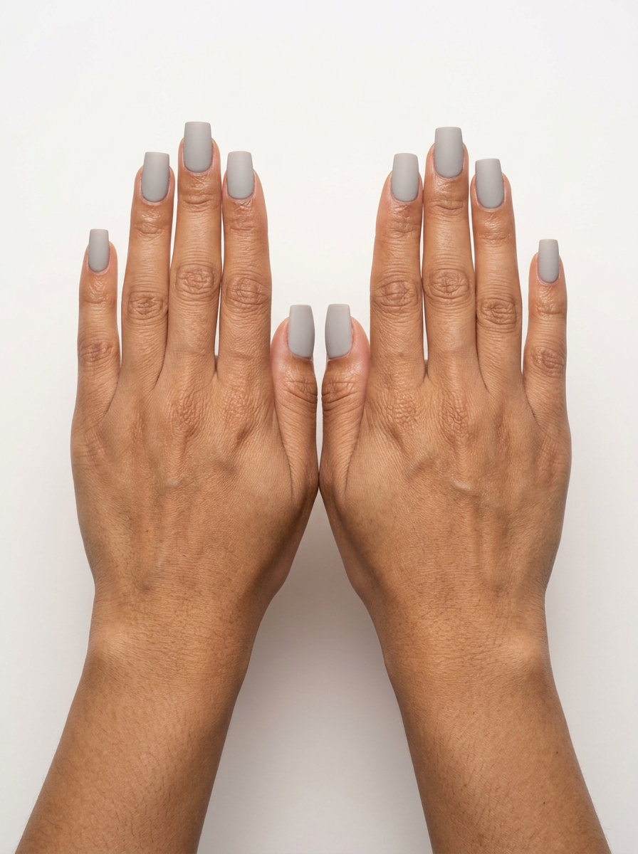 Matte Grey Square Nails - Summer Nails Square Medium 2026 Modern matte light grey square nails for a sophisticated summer look in 2026.