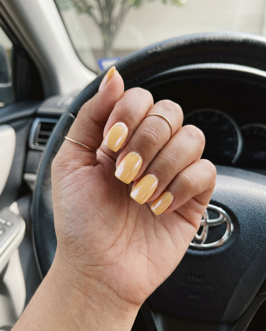 Peach Pearlescent Nails - Summer Nails Square Medium 2026 Soft peach fuzz pearlescent square nails for a glowing summer event in 2026.