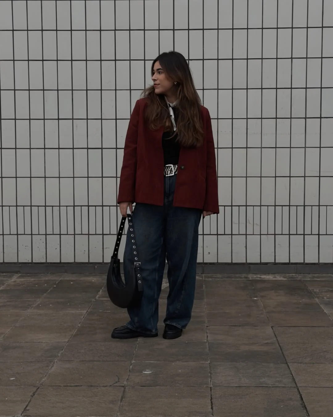 simple fall outfits 2026 Burgundy Blazer And Relaxed Denim For Everyday Confidence
