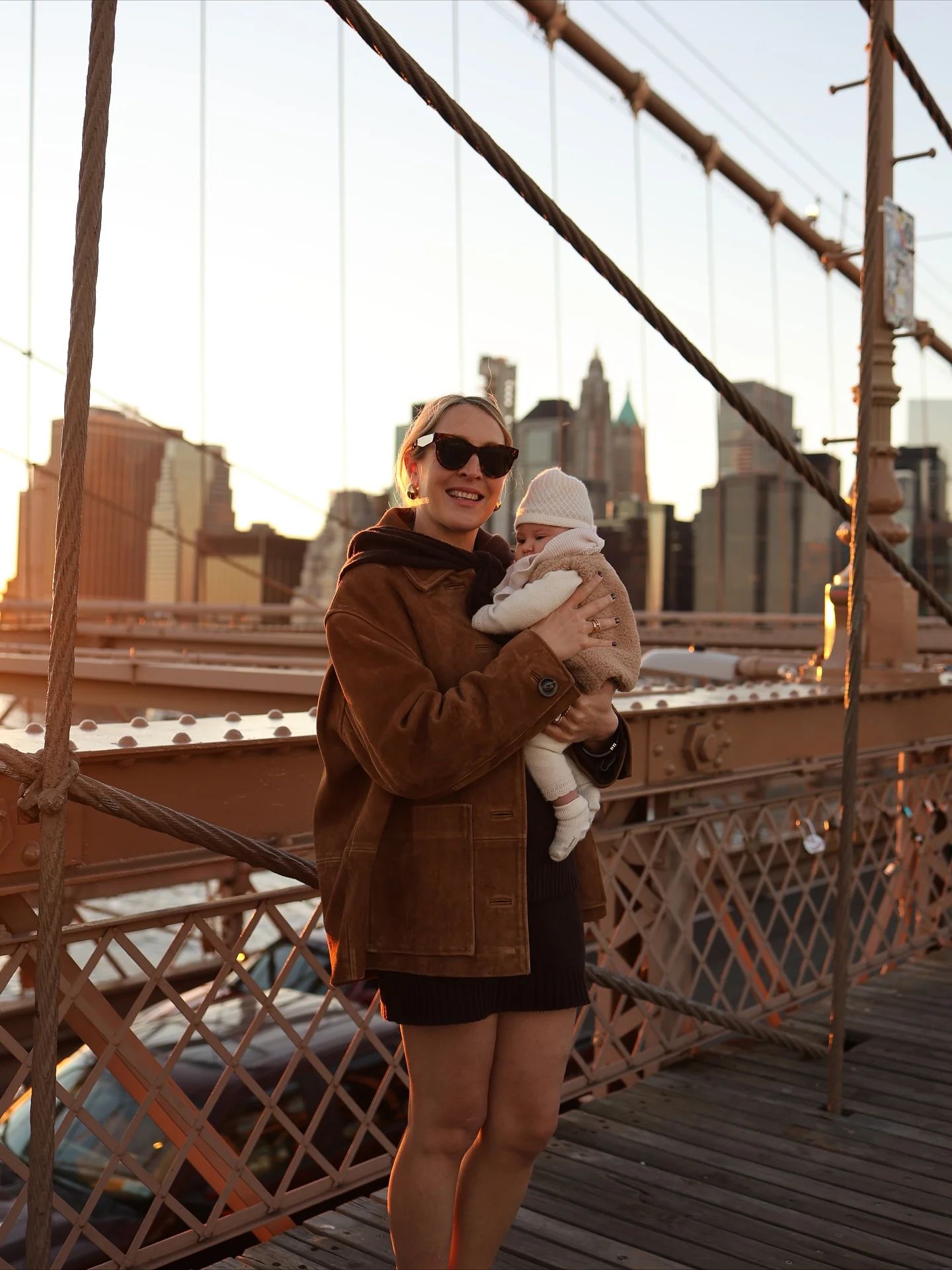fall mom outfits 2026 Warm Suede Layers For City Autumn Adventures