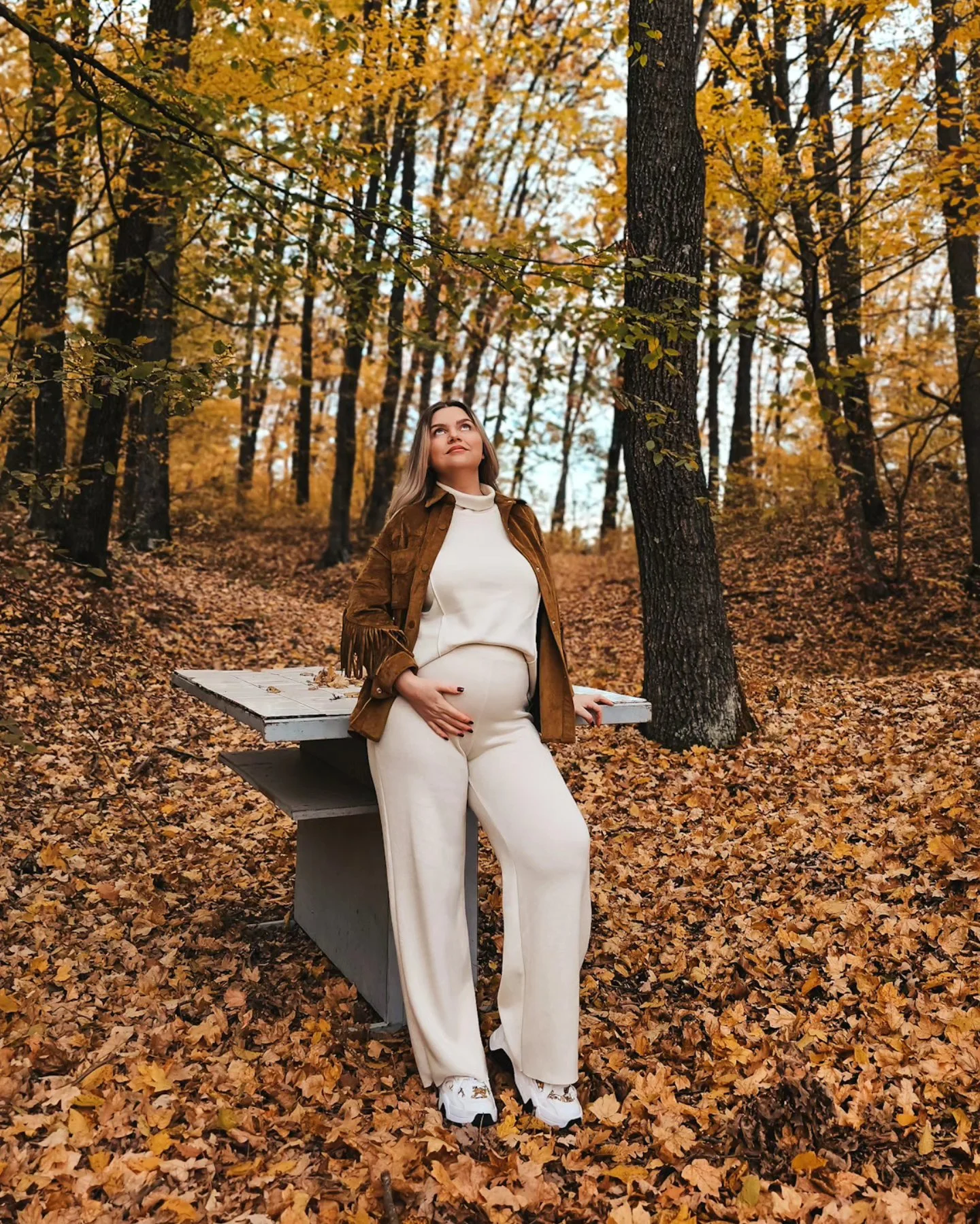 fall pregnancy outfits 2026 Cream Knit Set With Fringe Jacket For Cozy Forest Days