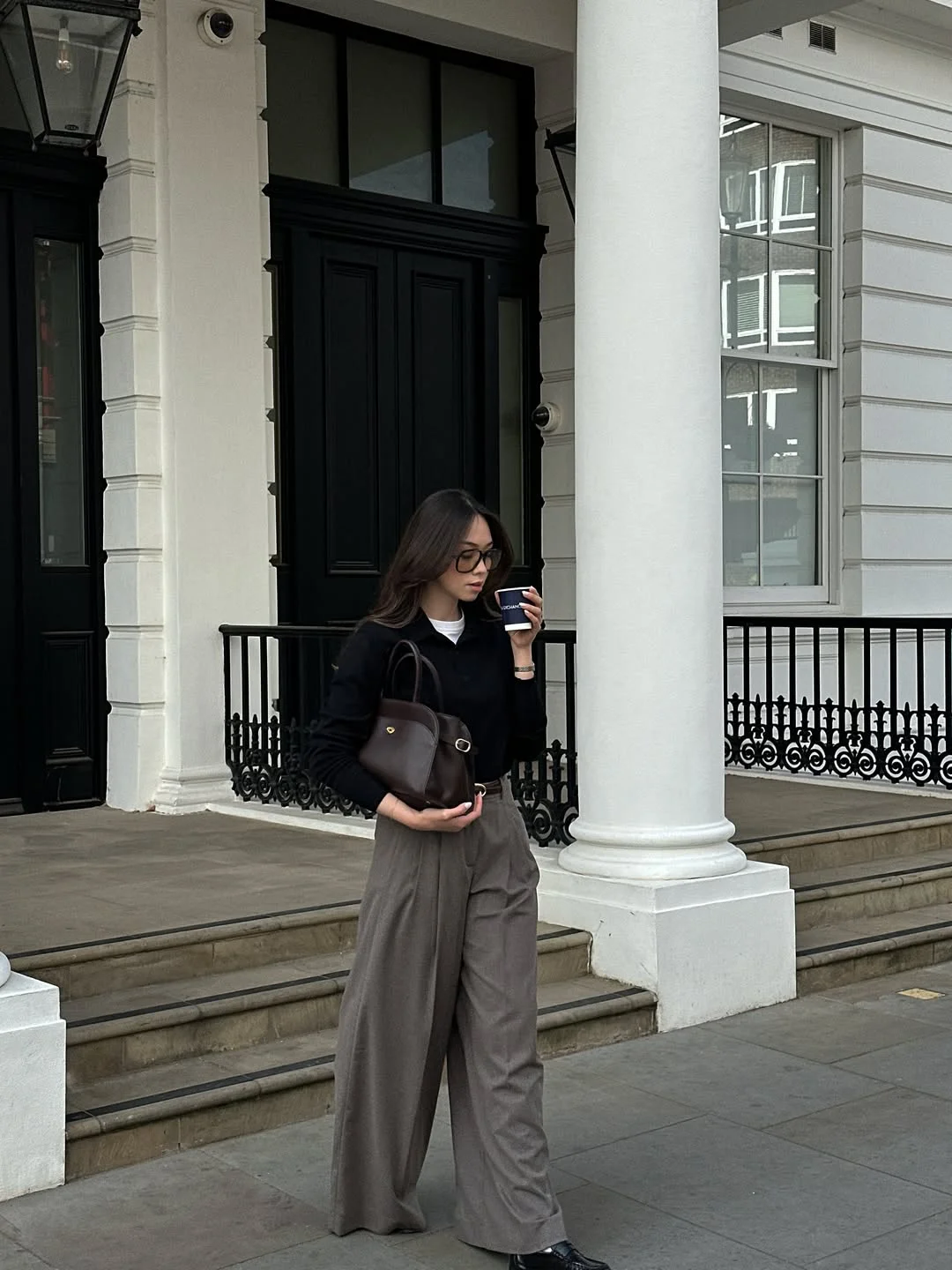 simple fall outfits 2026 Minimalist Wide-Leg Trousers With Timeless City Style