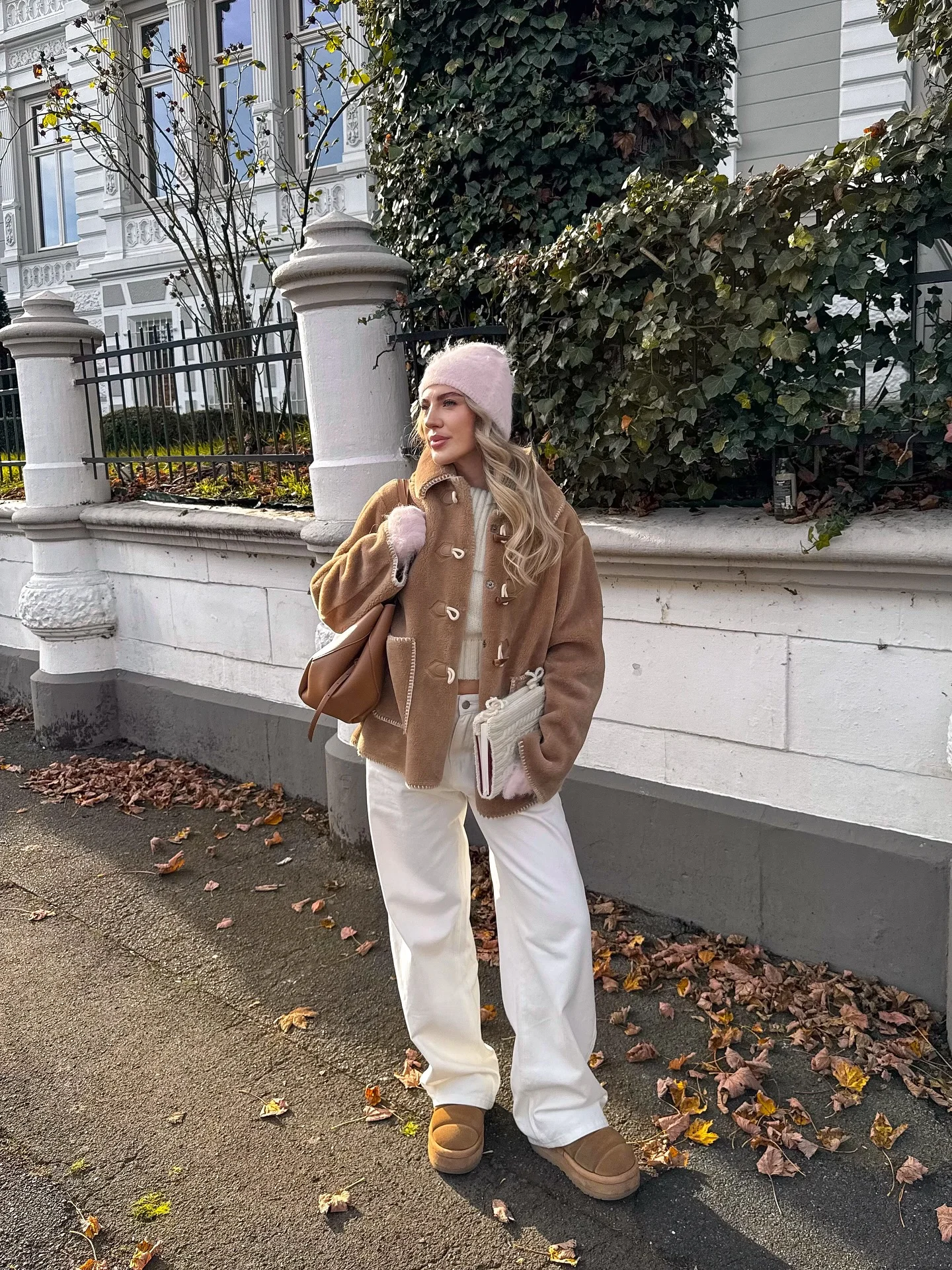 cozy & chic autumn outfits for women 2026 Soft Camel And Blush Layers For Cozy Autumn Days