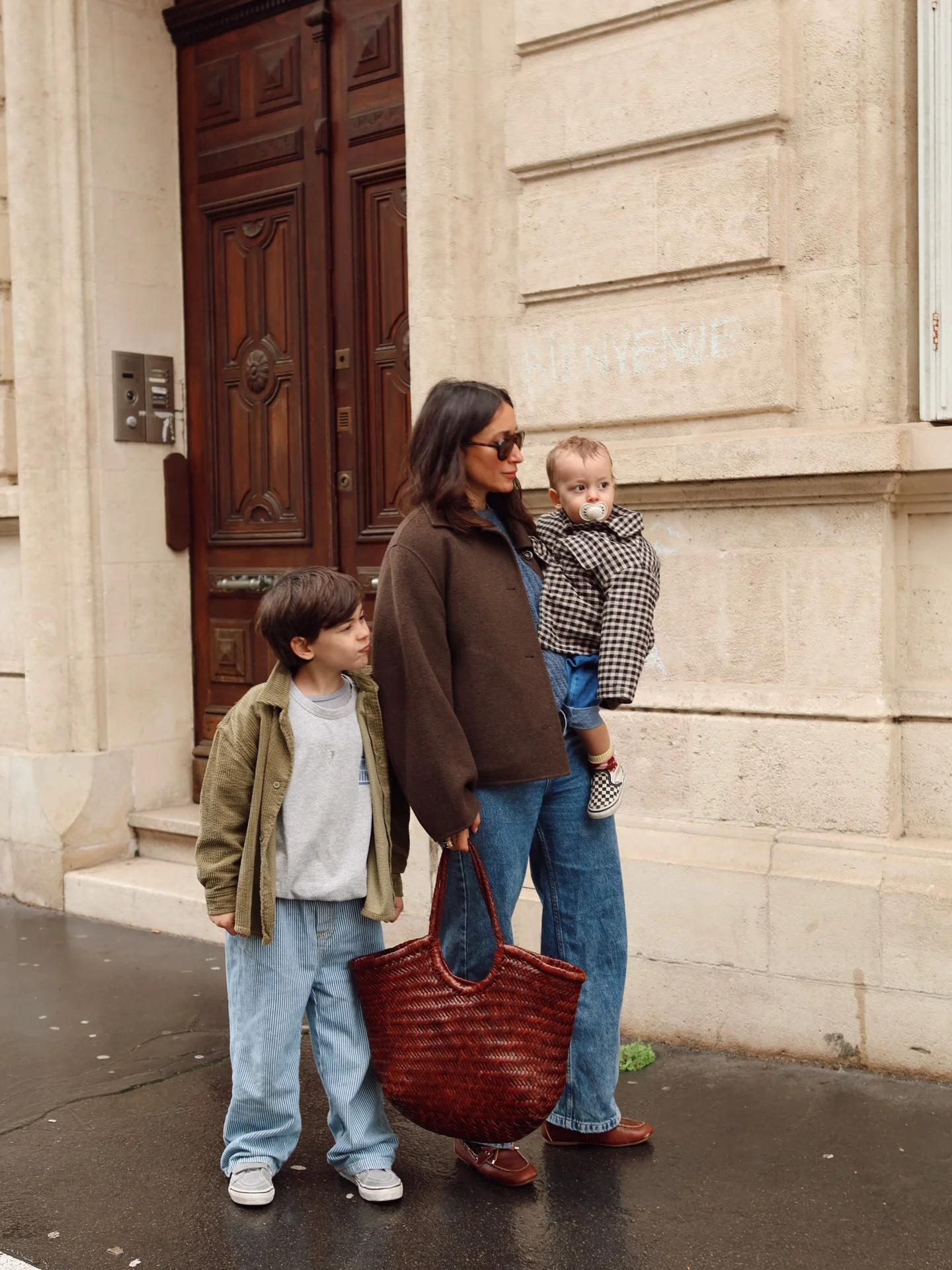 fall mom outfits 2026 Relaxed Earth Tones And Everyday Denim That Never Go Out Of Style