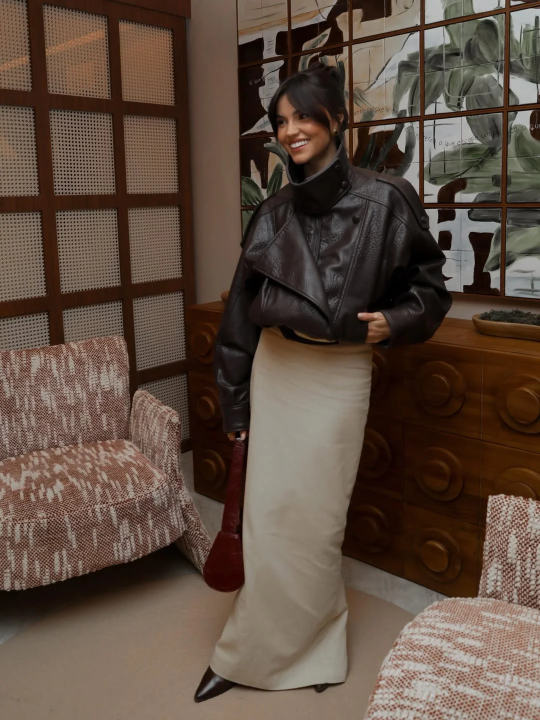 fall going out outfits 2026 Minimalist Leather Jacket And Cream Column Skirt
