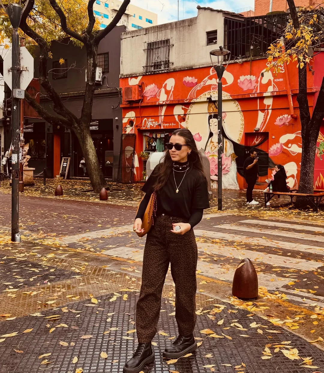 fall travel outfits 2026 Relaxed Street Style With A Modern Edge