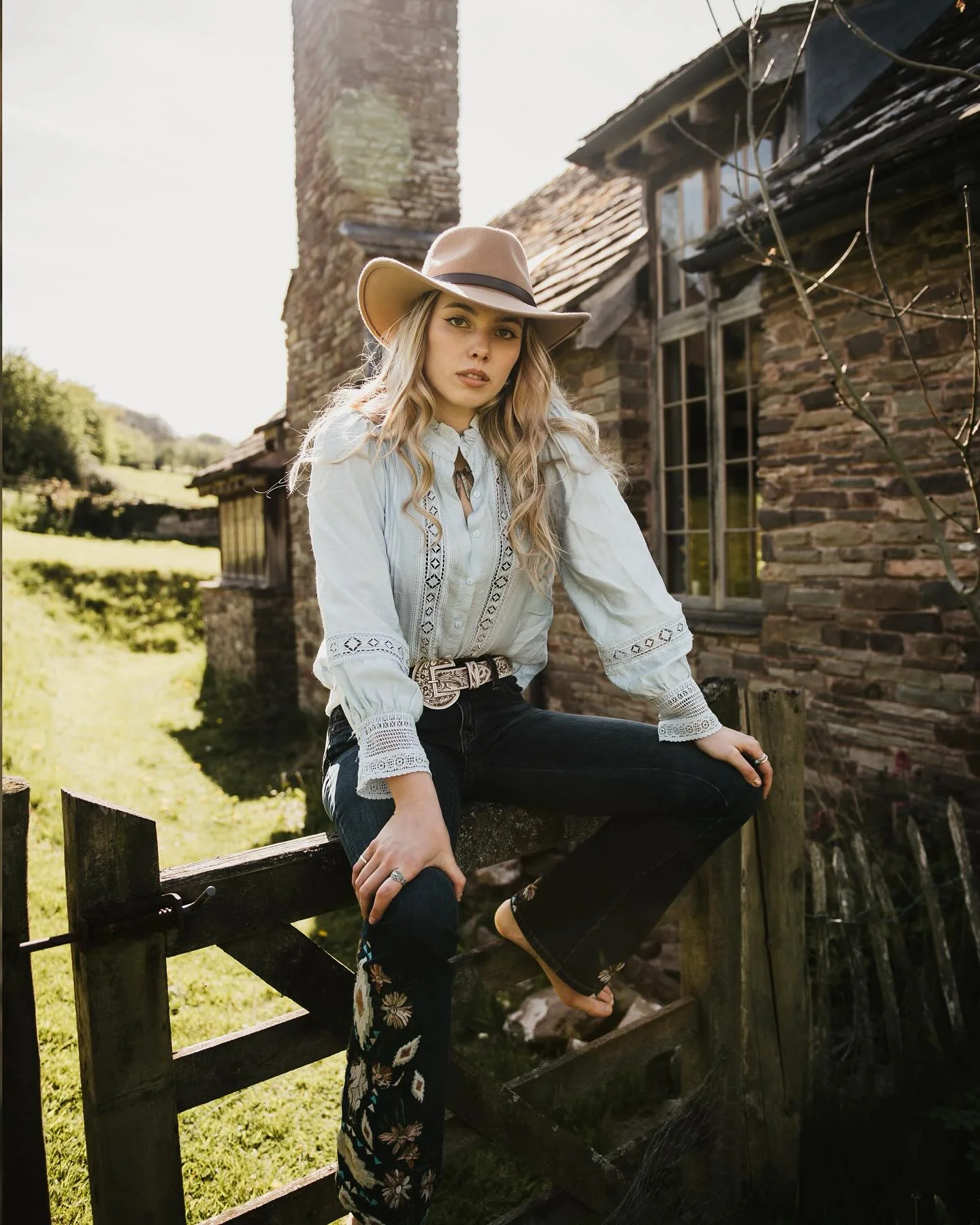 boho chic fall outfits 2026 Vintage Western Pieces Meet Modern Floral Denim