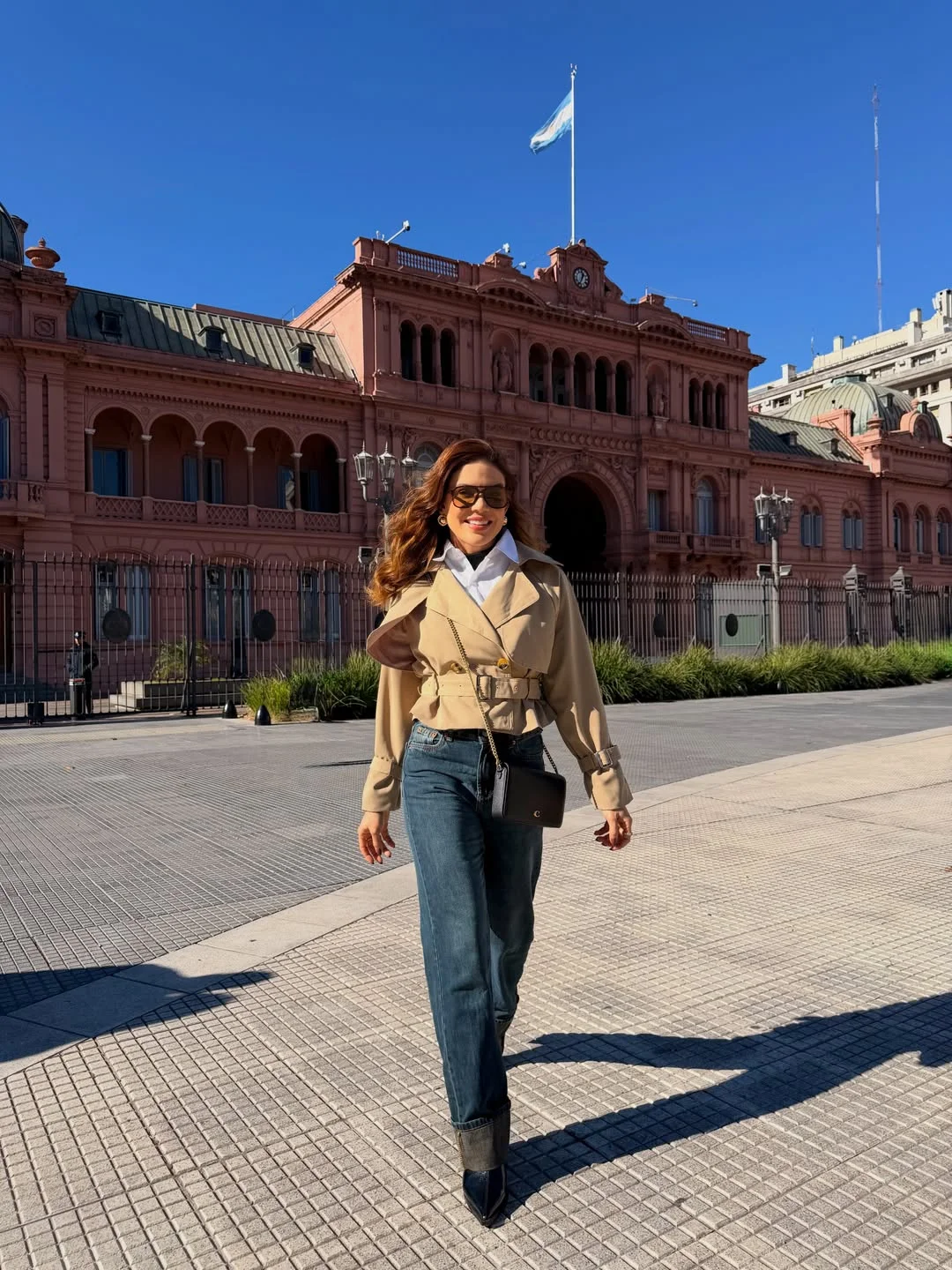 simple fall outfits 2026 Modern Trench Styling With Denim And Sharp Accessories