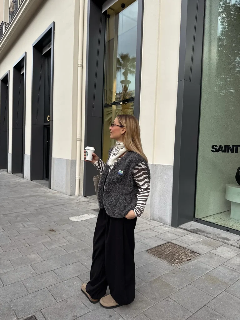 21 Fall Vest Outfits For Women 2026: Chic Layering Ideas To Wear All Season