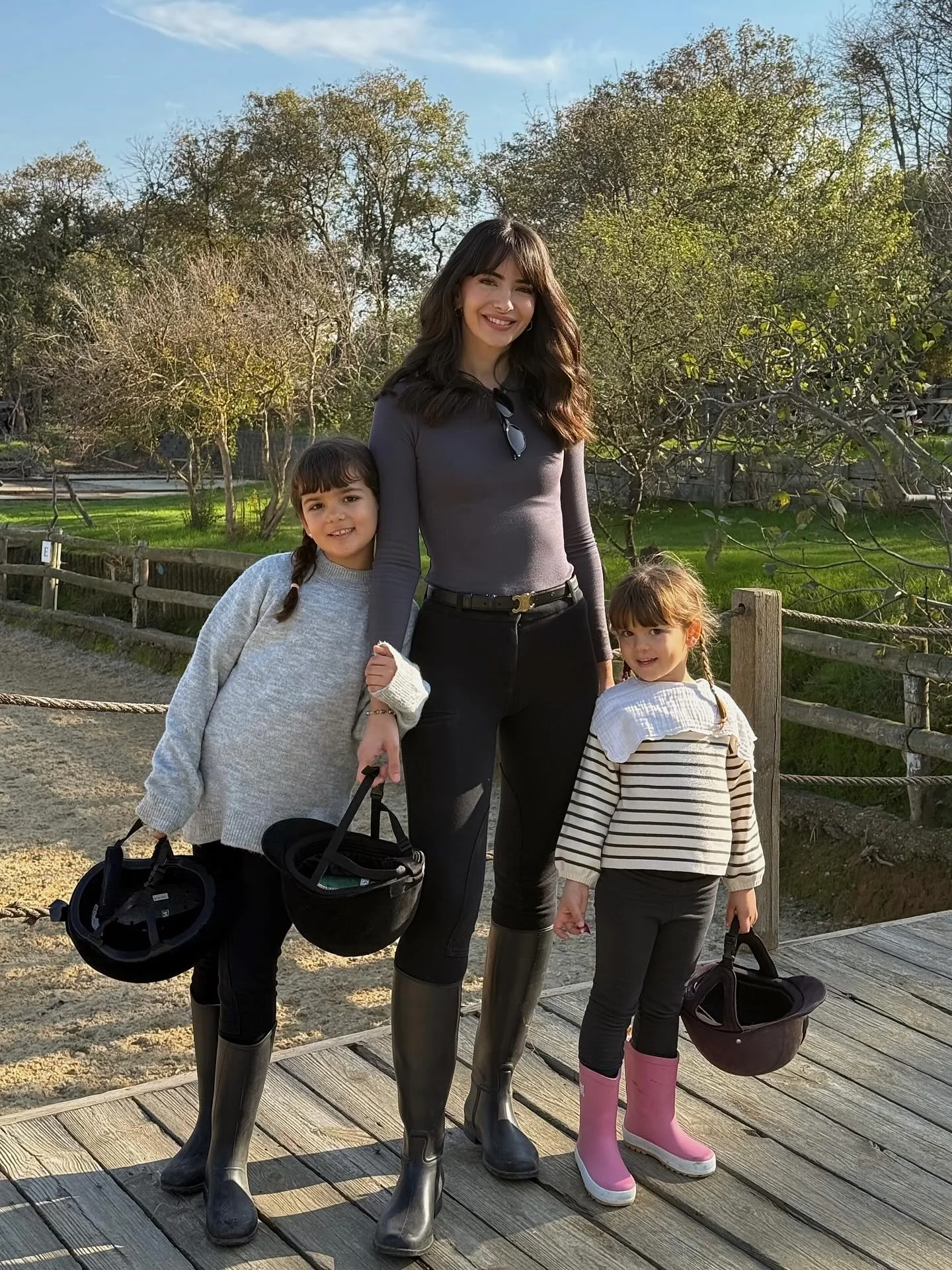 fall mom outfits 2026 Minimal Riding Boots For Busy Autumn Days