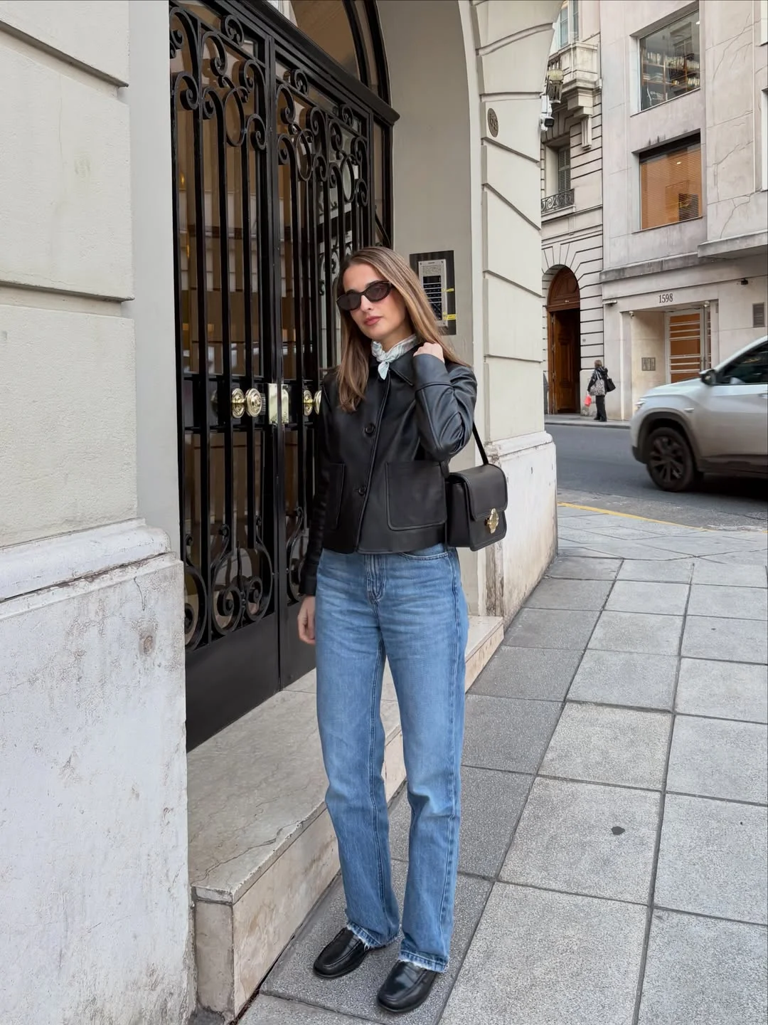 simple fall outfits 2026 Black Leather Jacket And Straight Jeans City Uniform