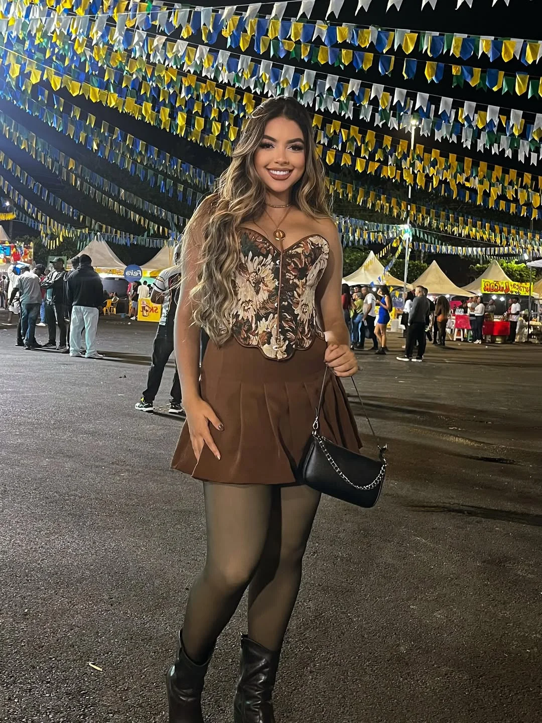 fall festival outfits 2026 Romantic Corset Styling With Rich Autumn Browns