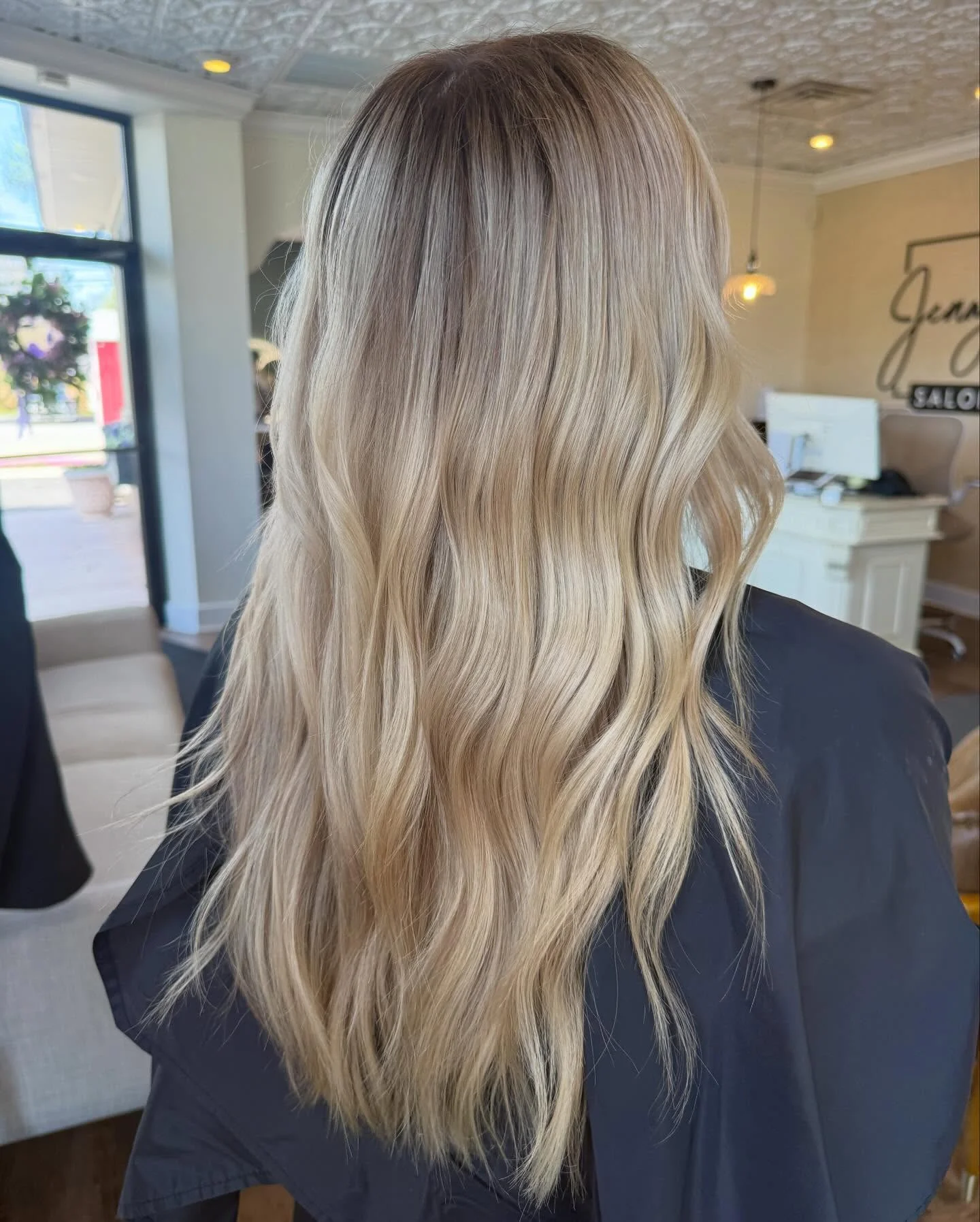 fall hair color ideas 2026 Luxury Vanilla Blonde With Lived-In Roots