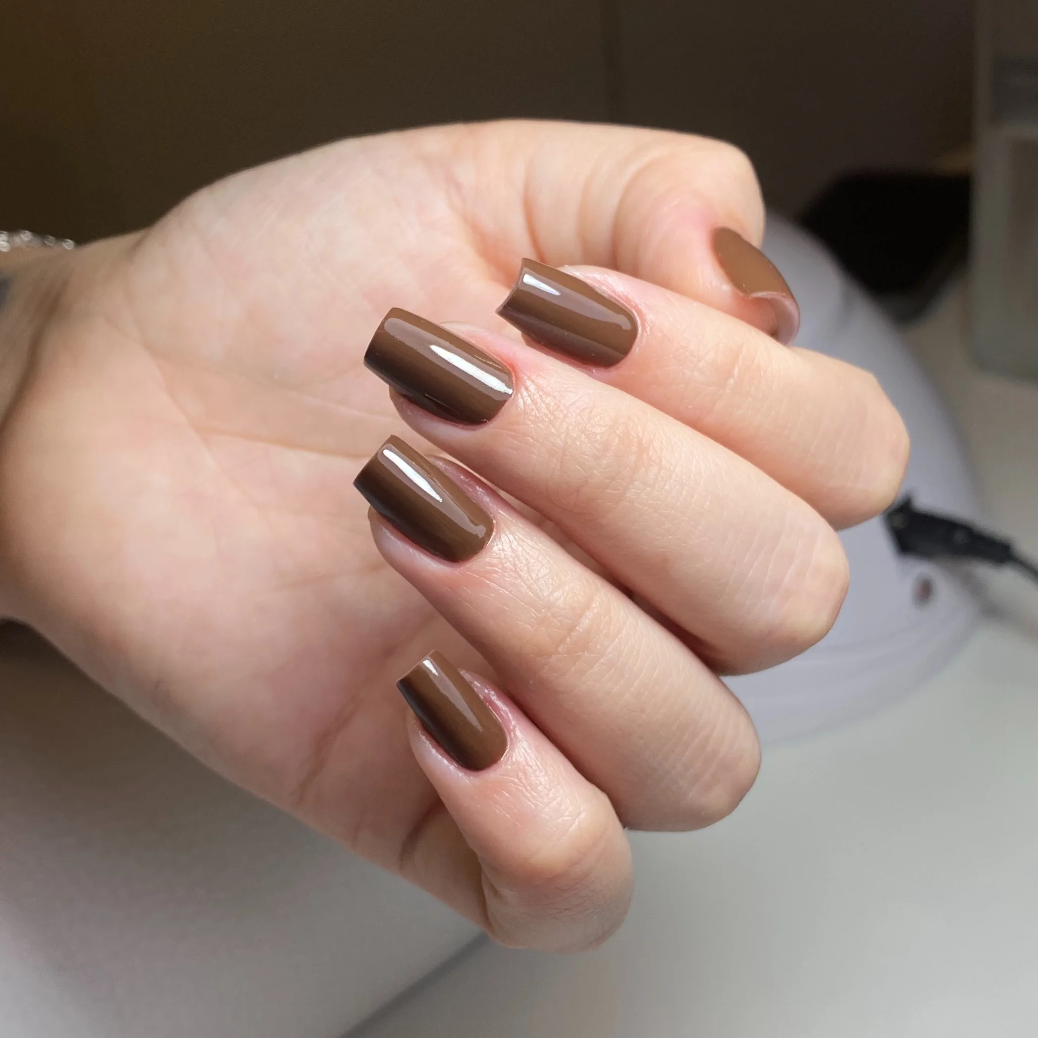 september nails color 2026 Glossy Mocha Square Nails For Everyday Fall Chic