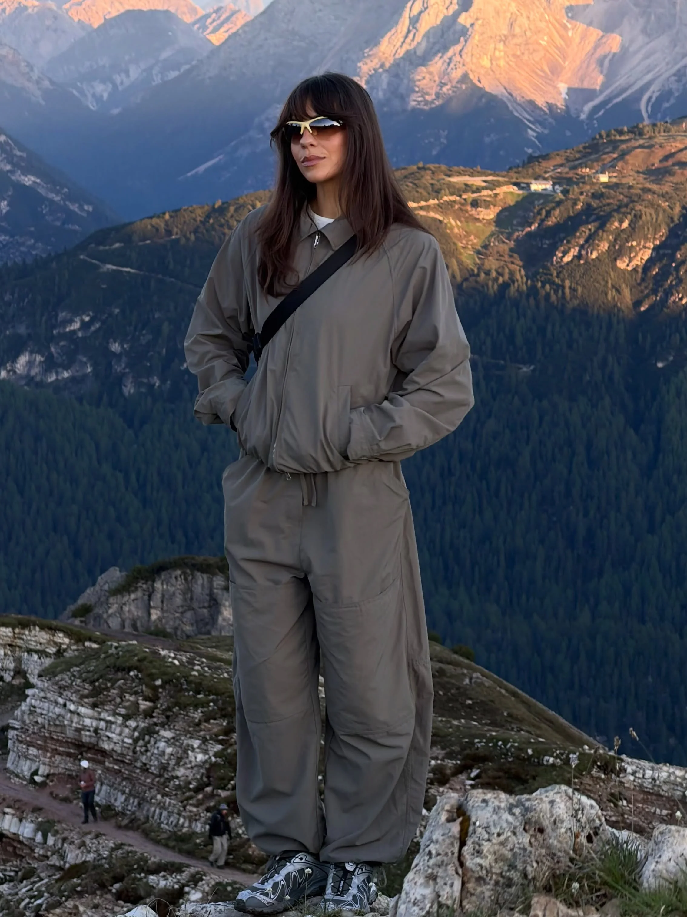 fall hiking outfits 2026 Minimal Utility Set With Contemporary Outdoor Style