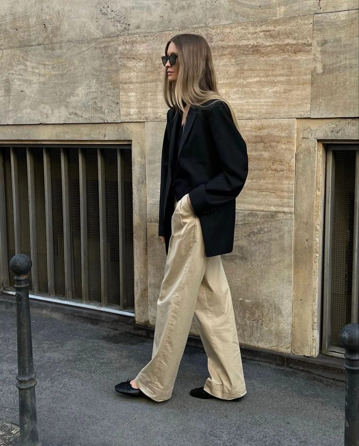 classic fall outfits 2026 Relaxed Tailoring With Soft Neutral Contrast