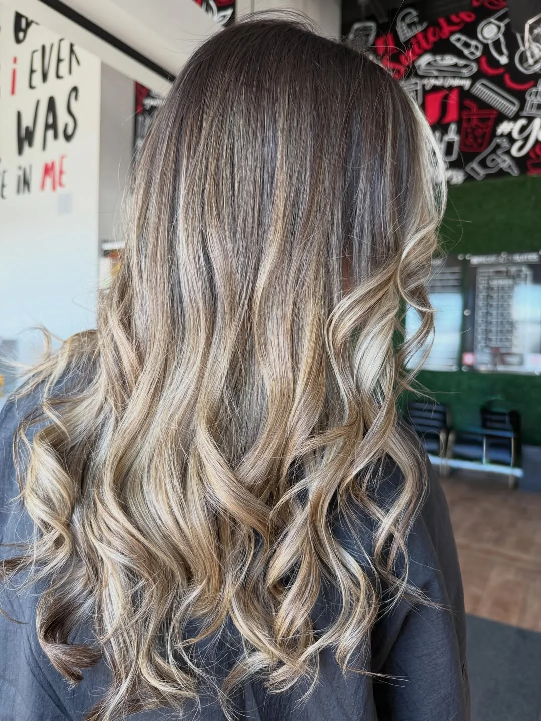 fall blonde hair color 2026 Dimensional Bronde With Soft Caramel Movement