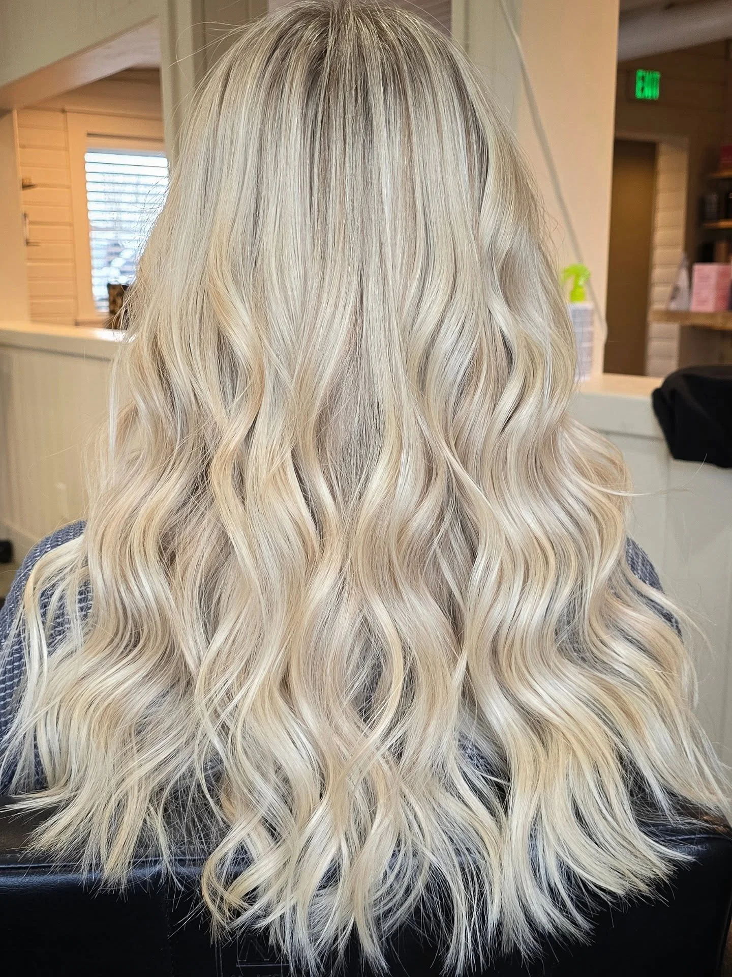 fall hair color ideas 2026 Cool Vanilla Blonde With Lived-In Brightness