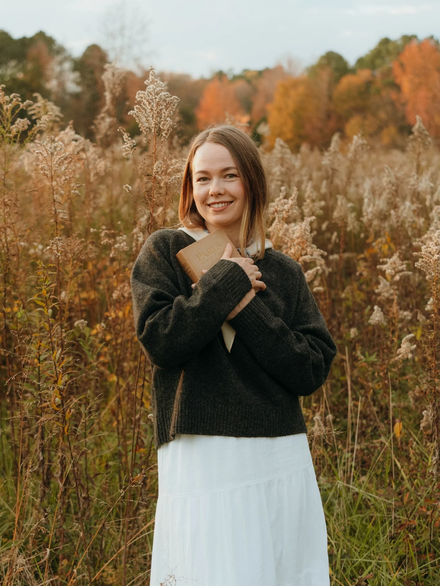 fall photoshoot outfits 2026 Soft Knit Layers For A Quiet Countryside Portrait