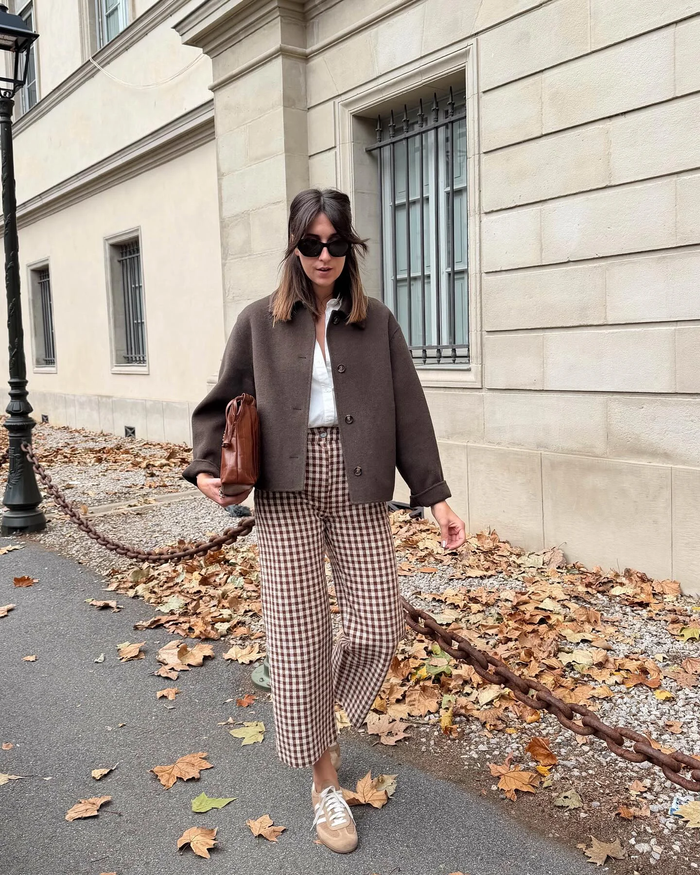 september outfits ideas 2026 Checked Trousers And Minimal Layers For European Autumn Style