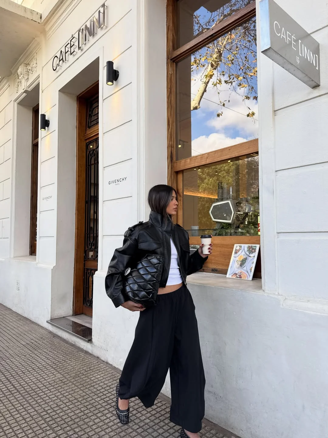 fall fashion outfits 2026 Modern Black Leather Street Style With Relaxed Proportions