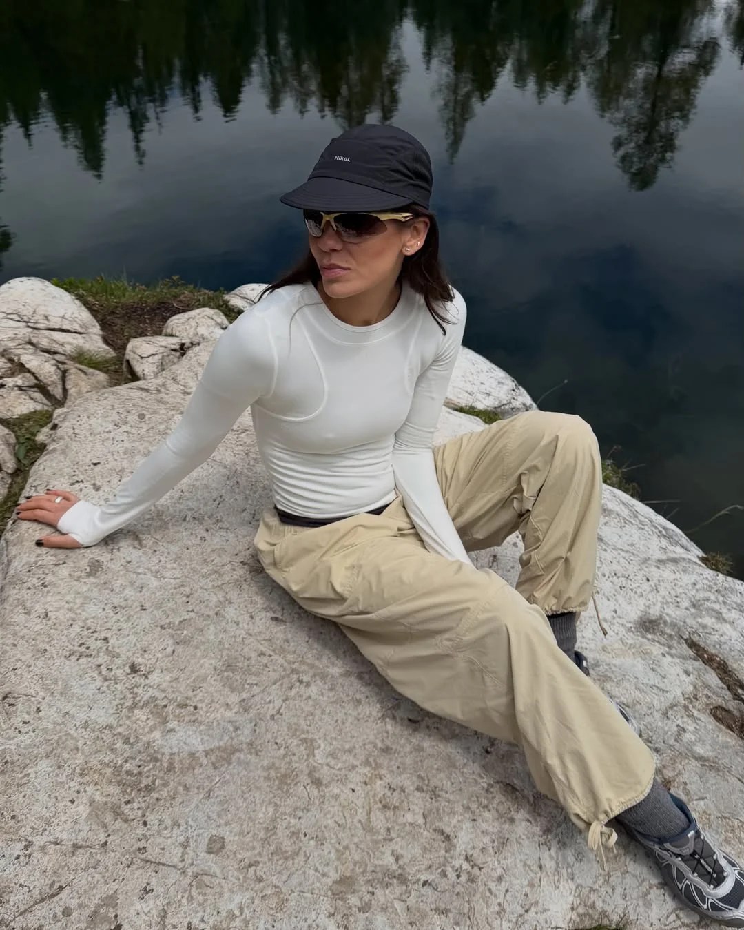 fall hiking outfits 2026 Neutral Performance Basics With Lightweight Cargo Pants