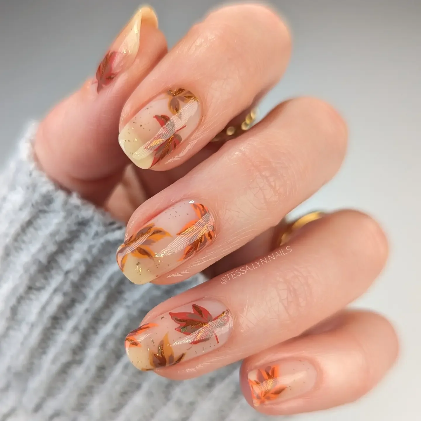 fall nail for all plates skin 2026 Transparent Autumn Leaf Veil Nails