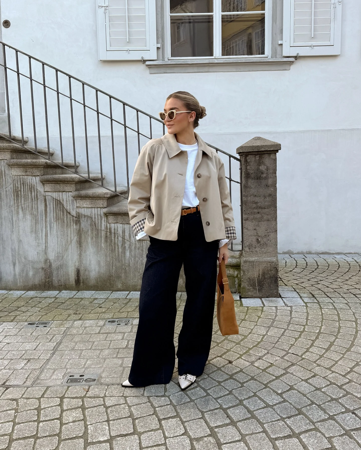 september outfits ideas 2026 Minimal Beige Jacket With Wide-Leg Trousers