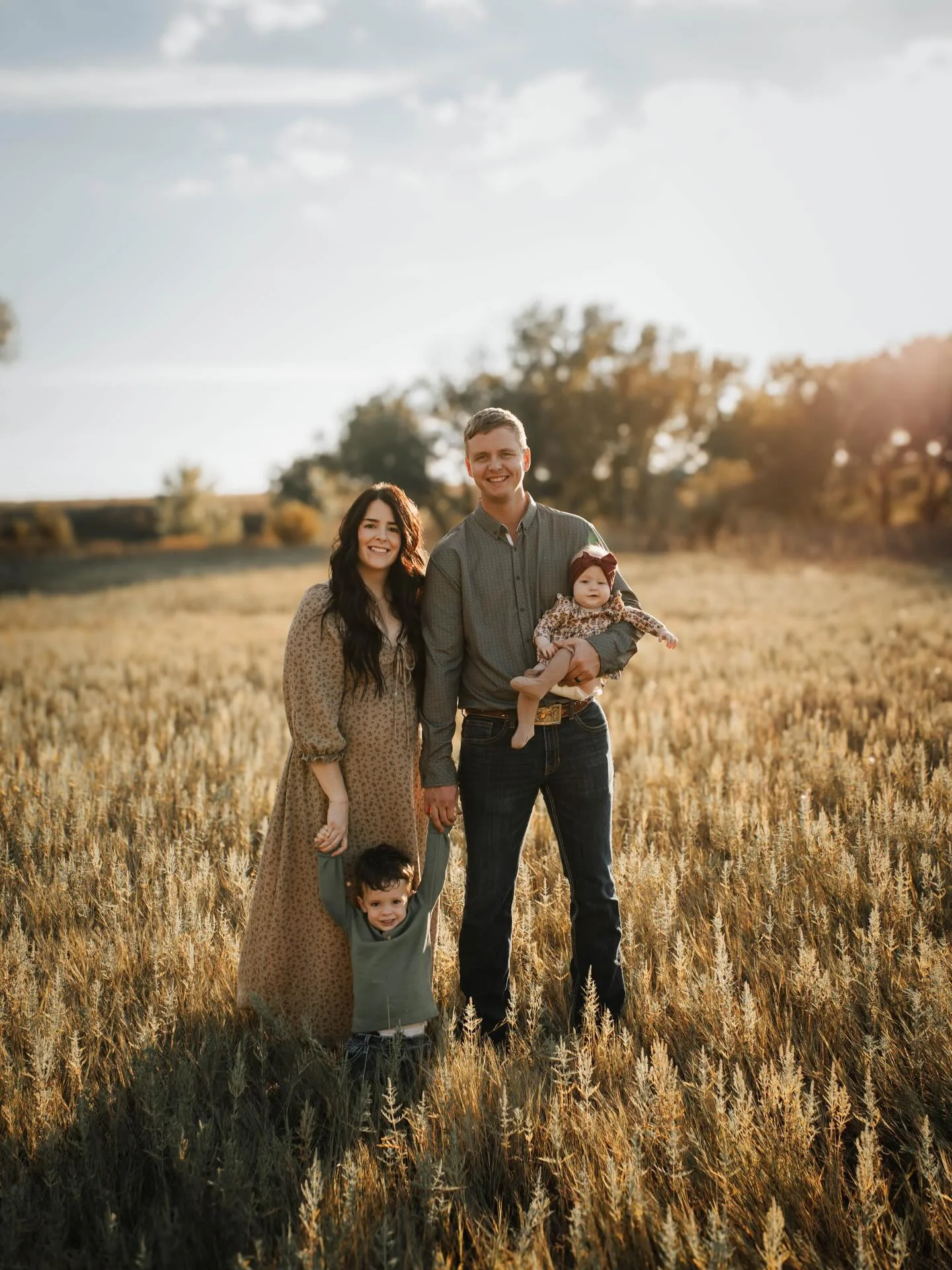 fall photoshoot outfits 2026 Soft Prairie Neutrals For A Golden Field Family Session