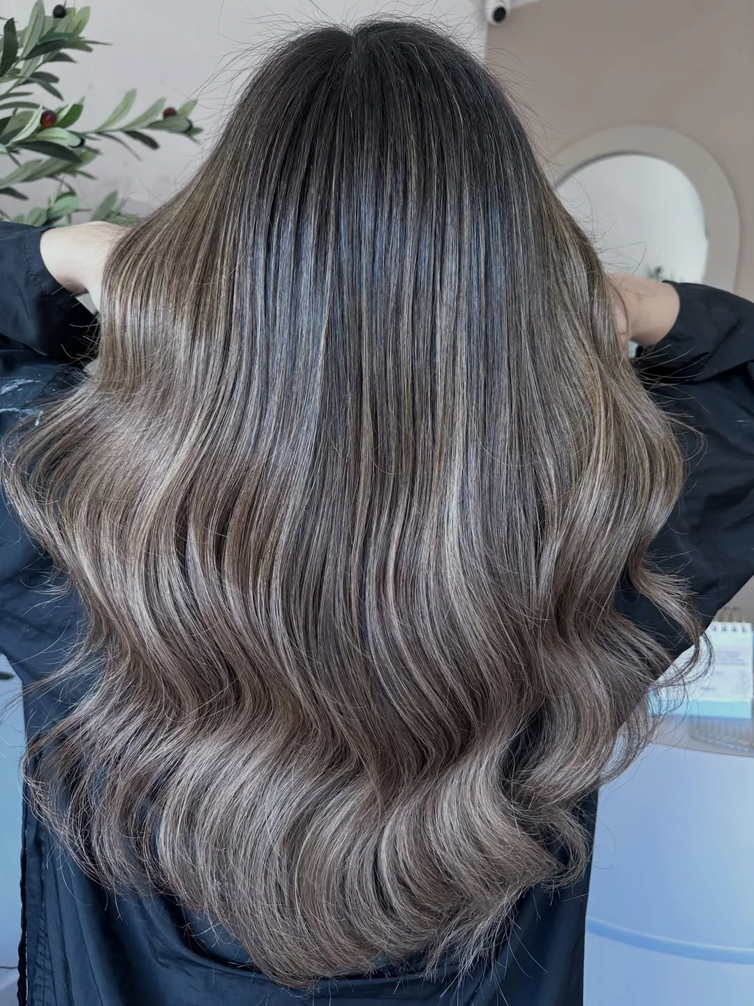full head babylights blonde on brown hair Cool Mushroom Babylights With Glossy Waves