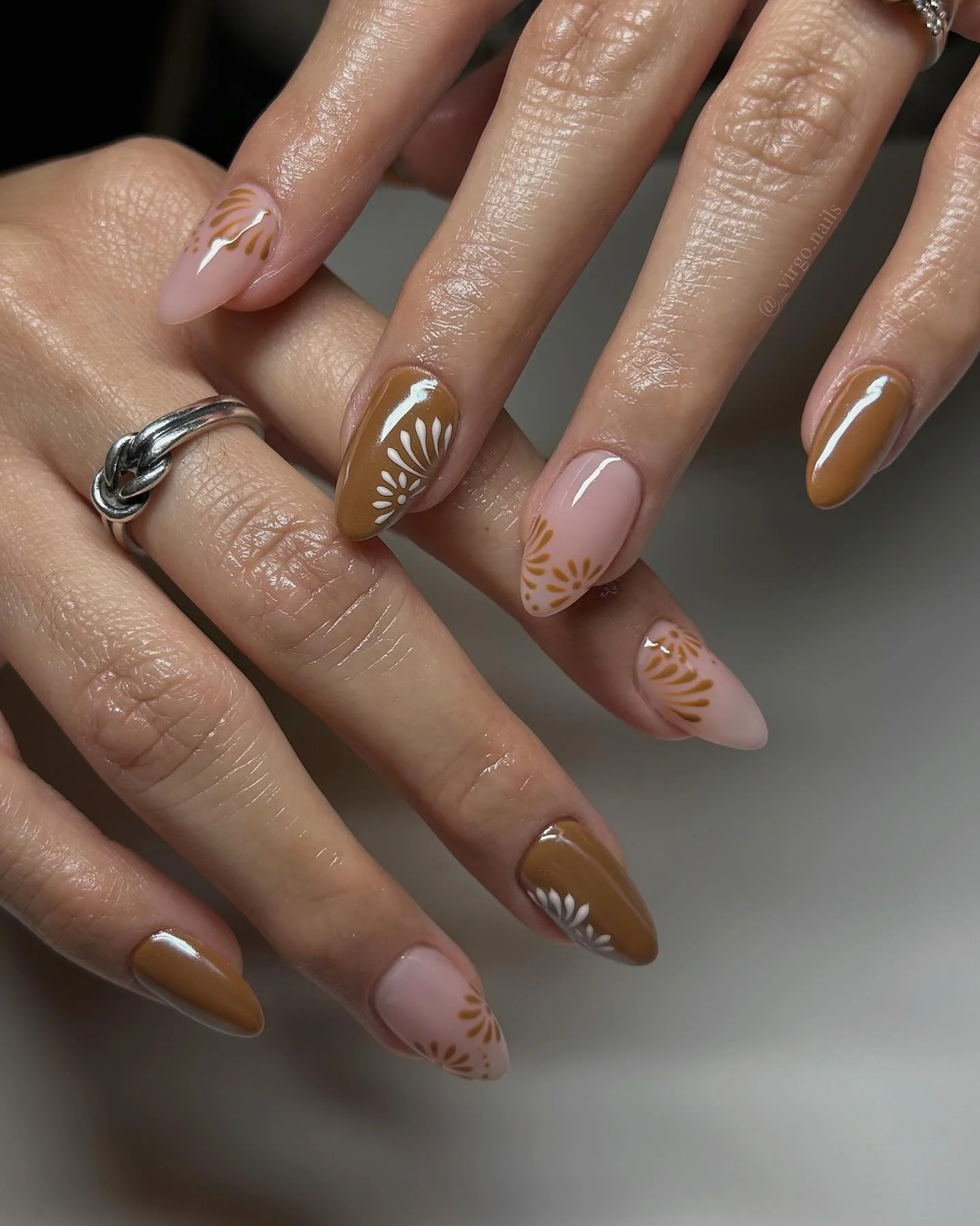 fall nail for all plates skin 2026 Warm Caramel Florals With Modern Minimalism