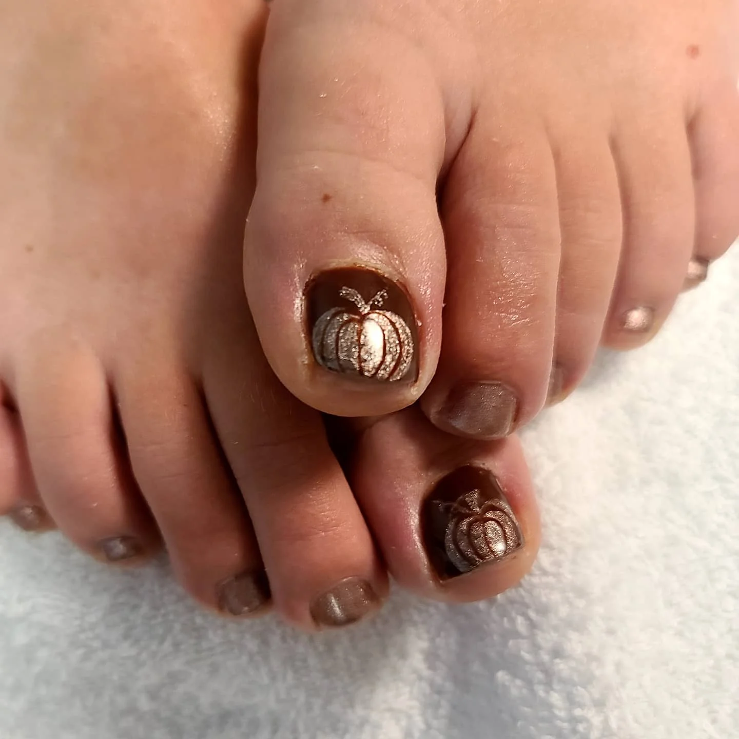 fall pedicure ideas 2026 Warm Chocolate Pumpkin Accent For Cozy Autumn Days