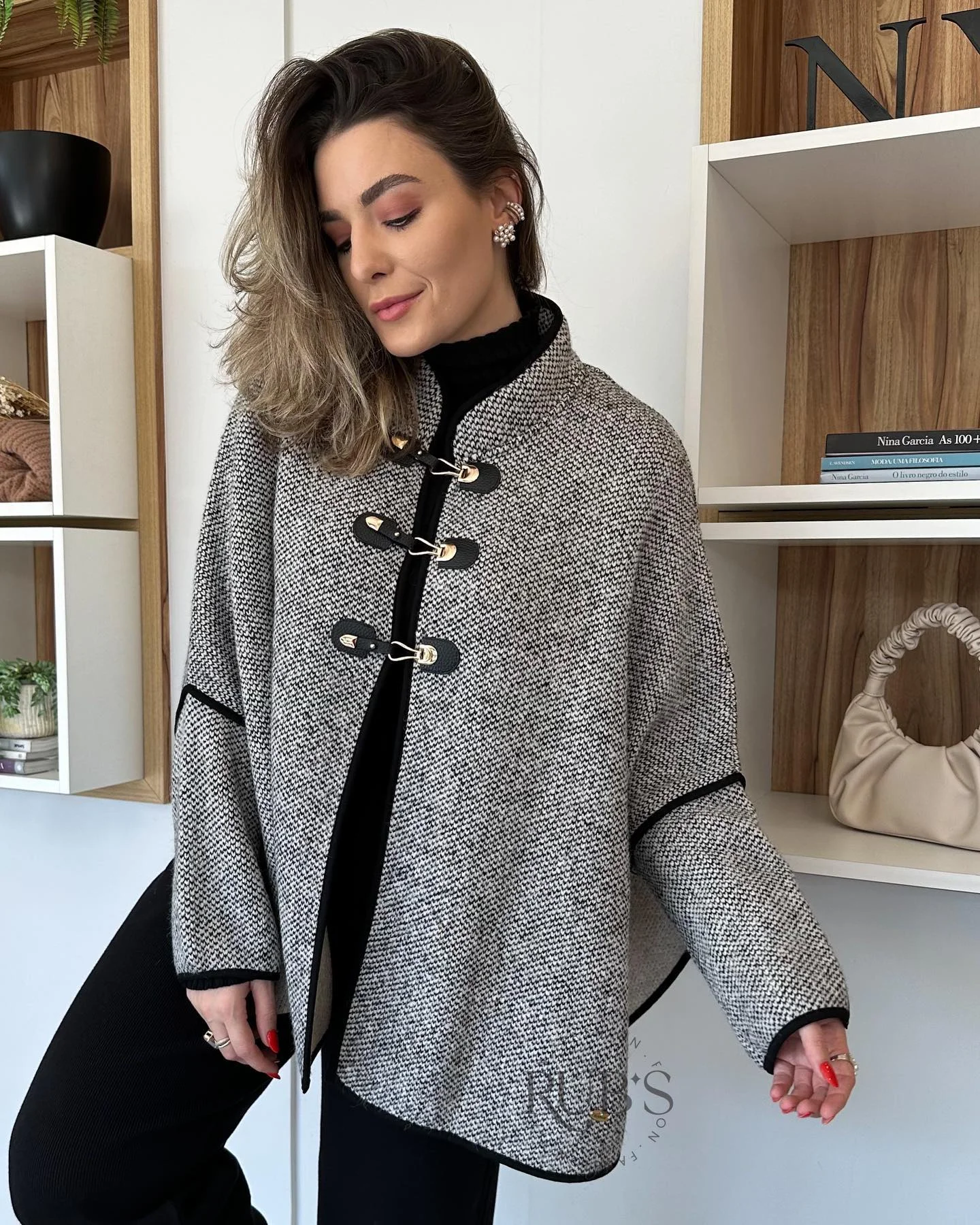 fall poncho outfits 2026 Tailored Gray Poncho Jacket With Contemporary Details