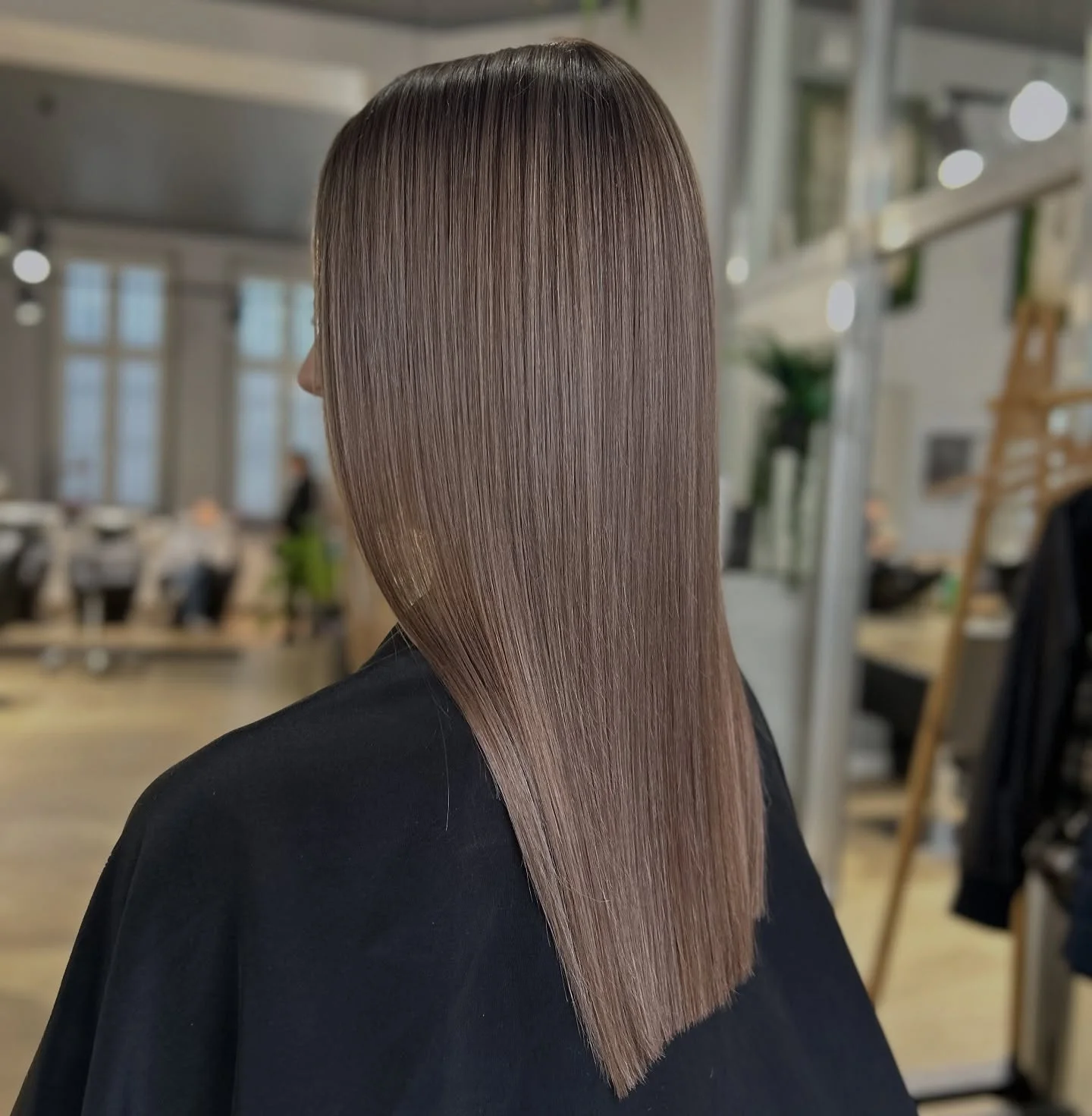 babylights hair ideas Glossy Taupe Brunette Babylights With Sleek Precision