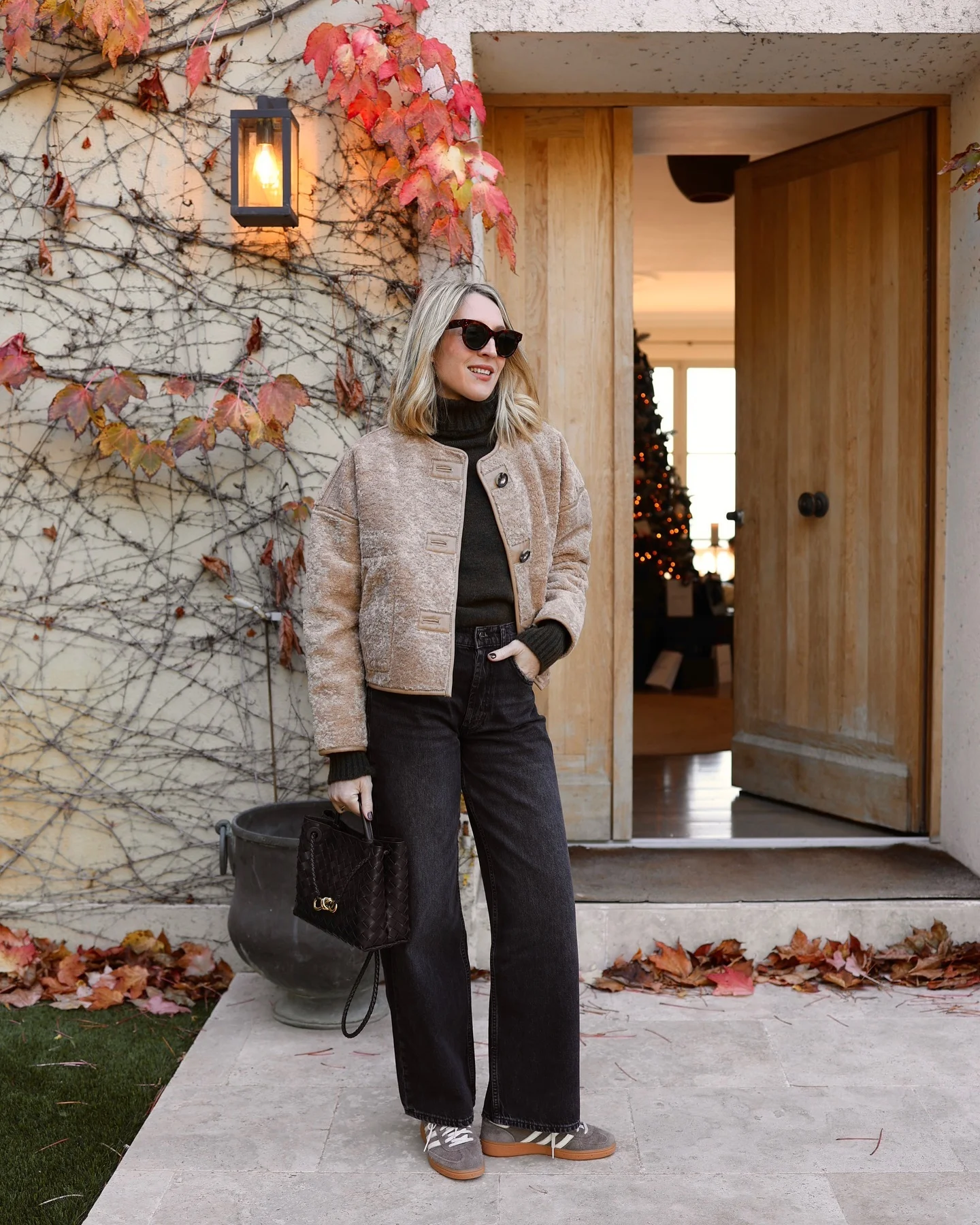 classic fall outfits 2026 Soft Neutral Layers That Feel Cozy And Refined
