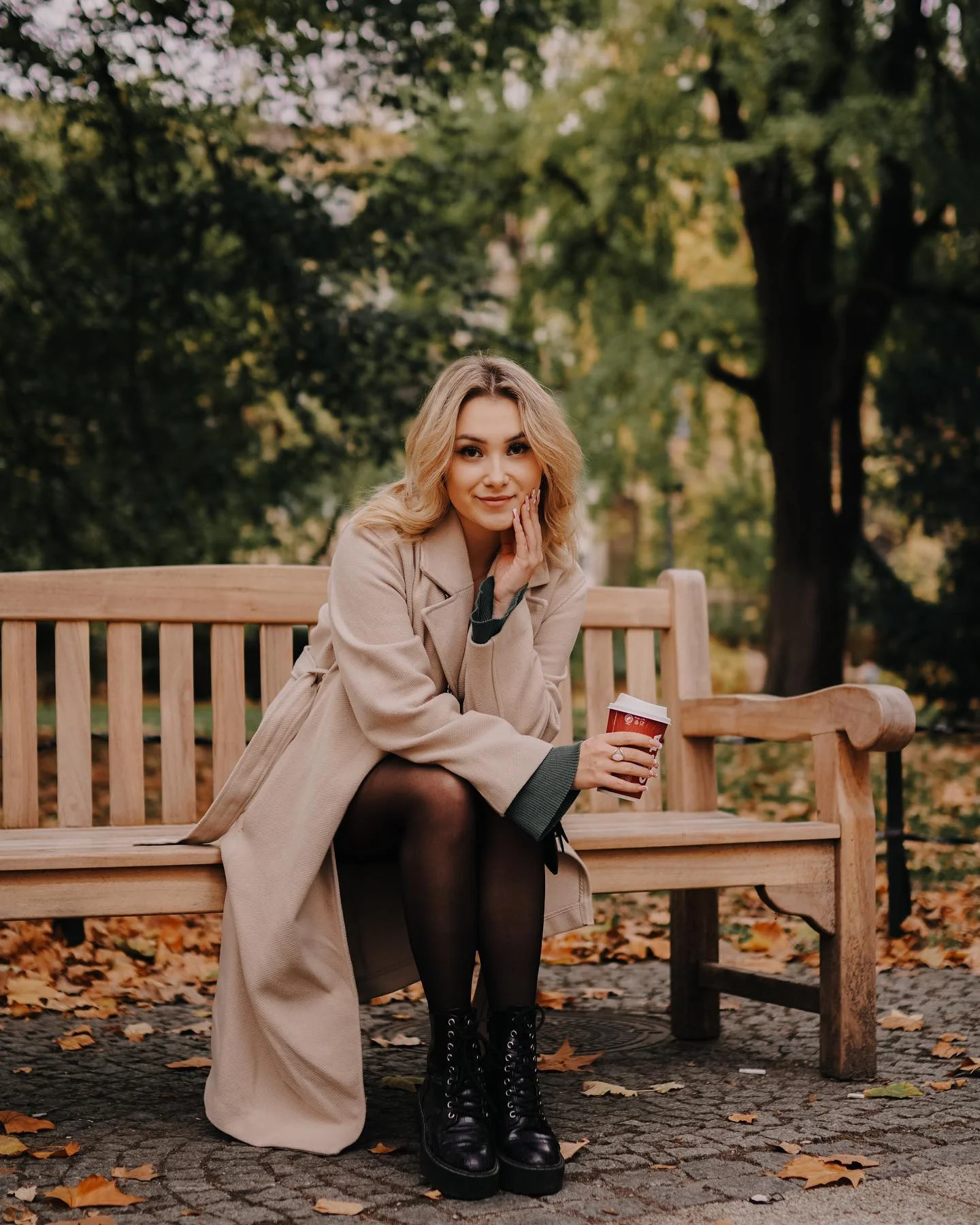 fall photoshoot outfits 2026 Minimal Neutral Layers With Modern City Style