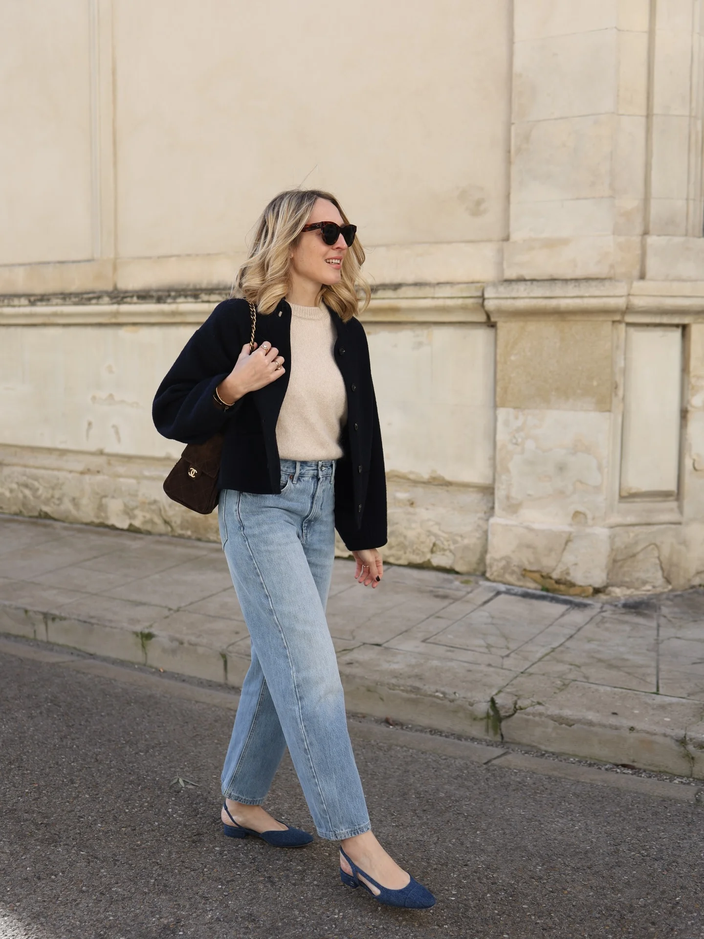 early fall outfits 2026 Classic Navy Cardigan With Relaxed Straight-Leg Jeans