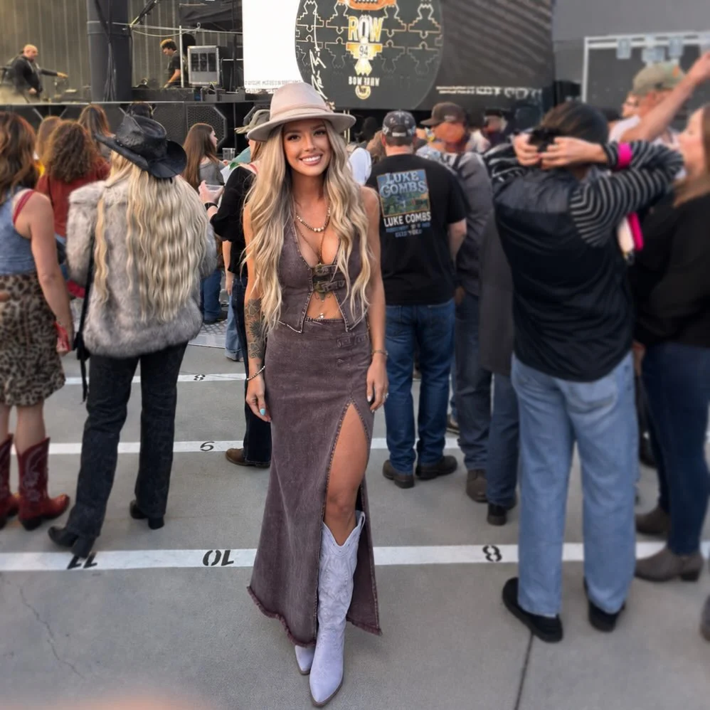 fall concert outfits 2026 Neutral Western Glam With A Statement Hat