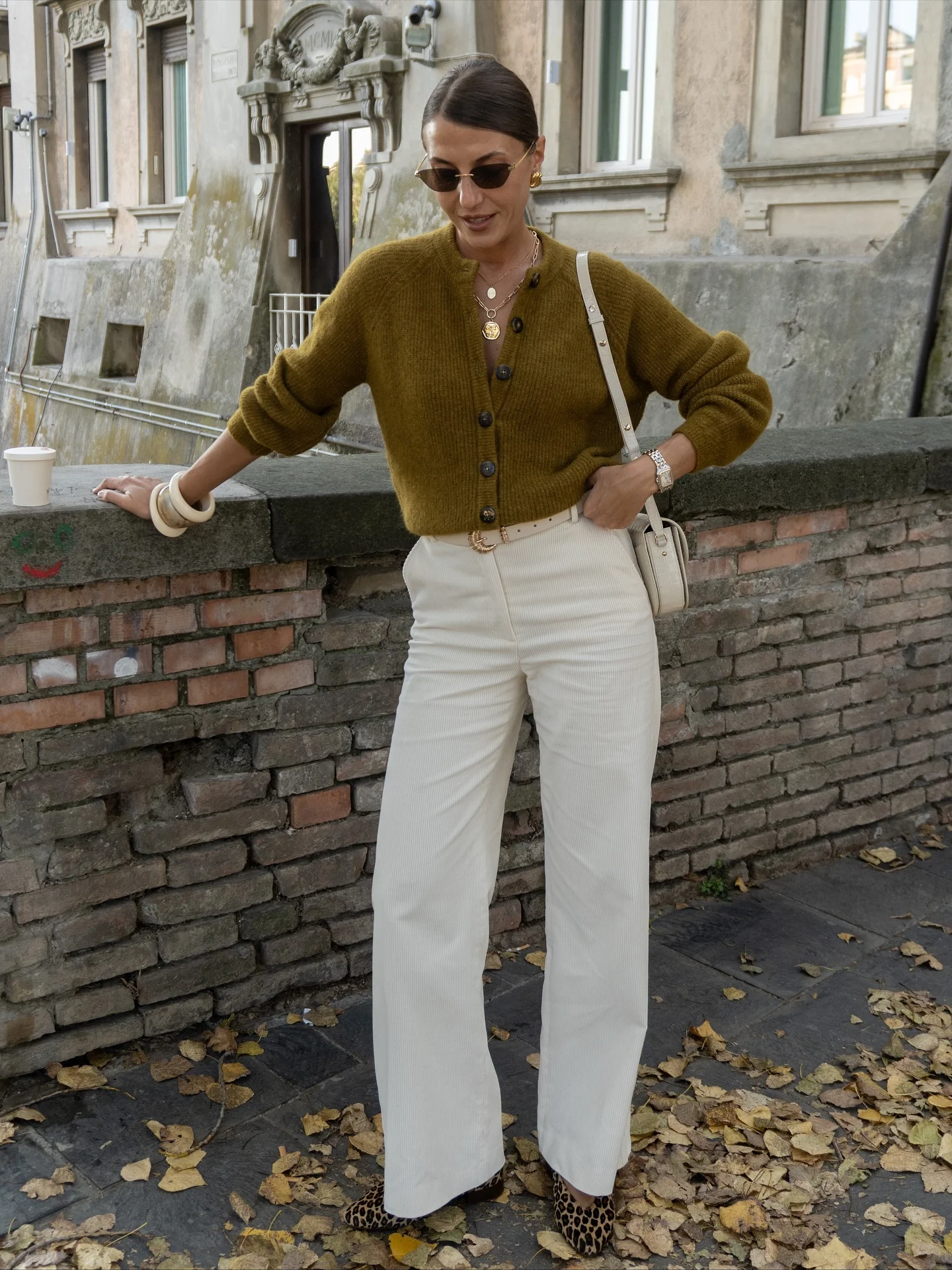 september outfits ideas 2026 Olive Knit And Cream Trousers For Elegant Autumn Days