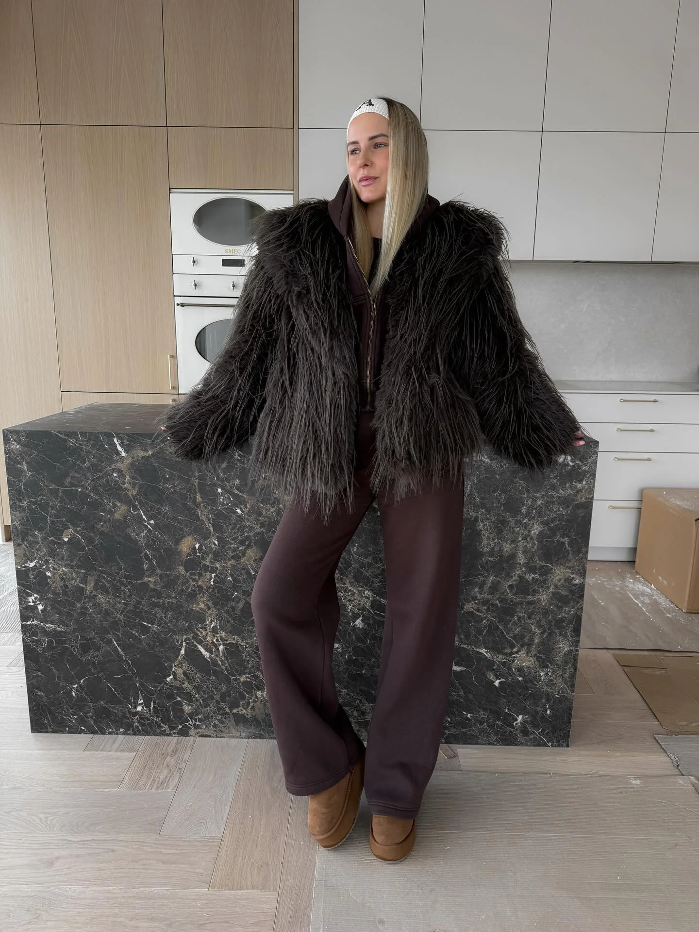 shaggy jacket Relaxed Lounge Style With A Cropped Shaggy Layer