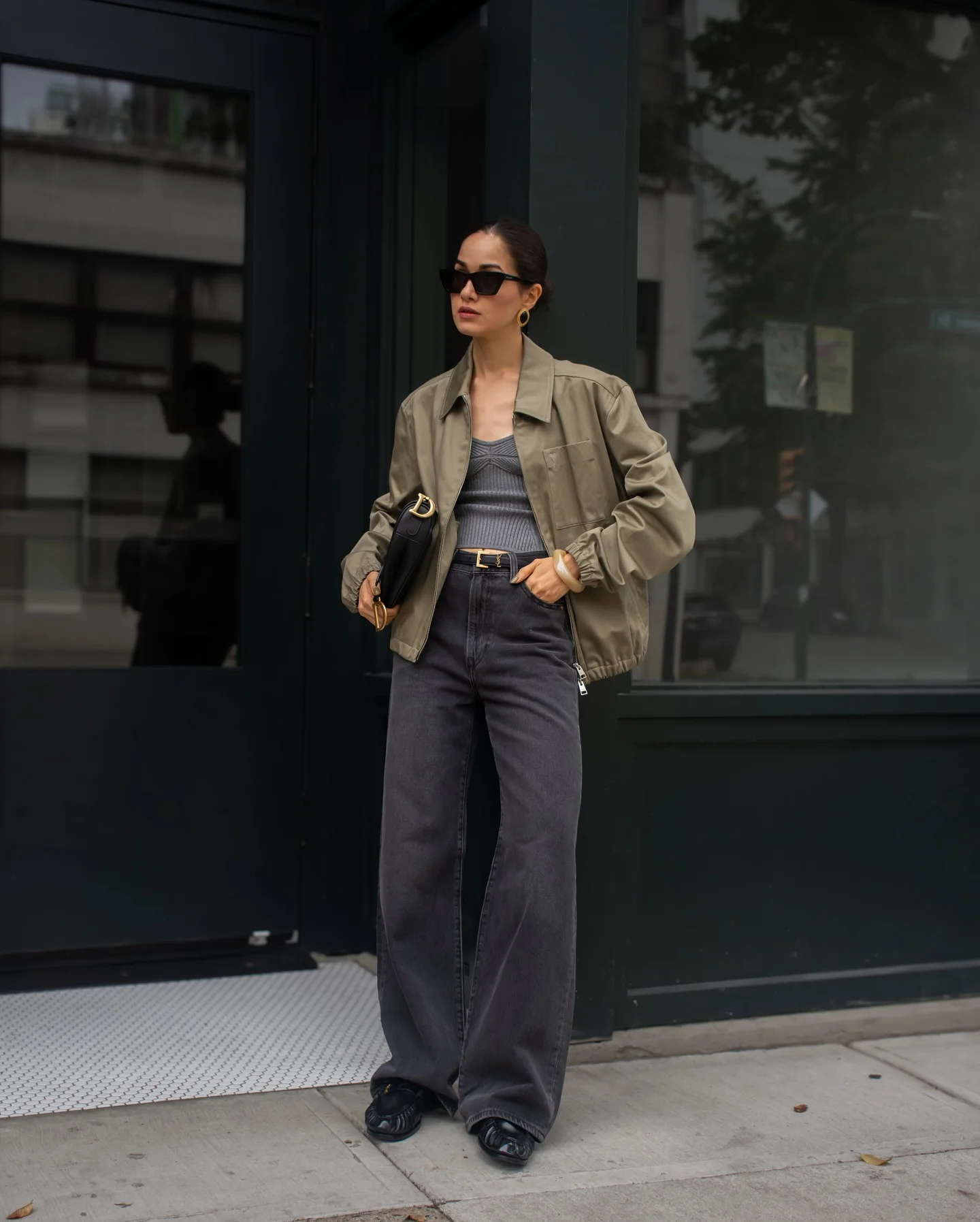 september outfit ideas 2026 Relaxed Utility Jacket With Charcoal Wide-Leg Jeans