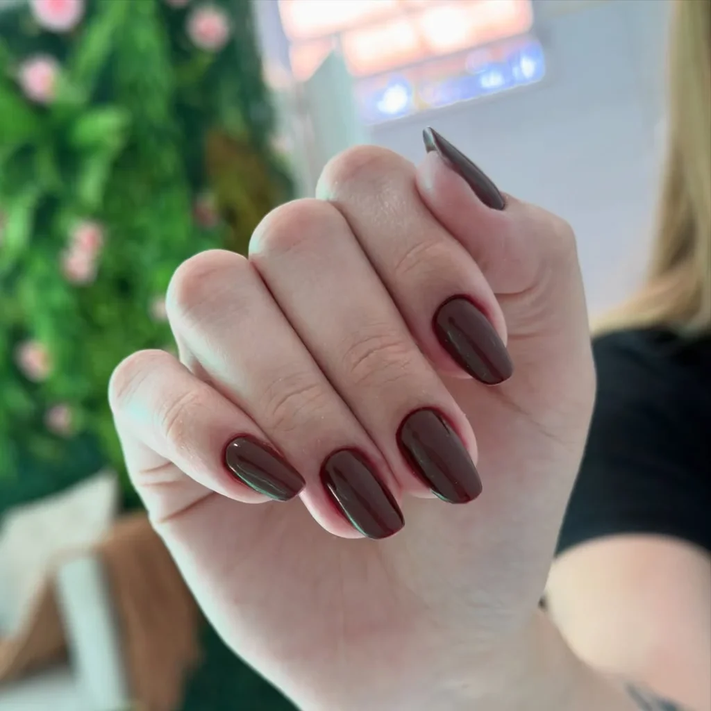 21 Autumn Nails Colors 2026: Chic Fall Shades To Try