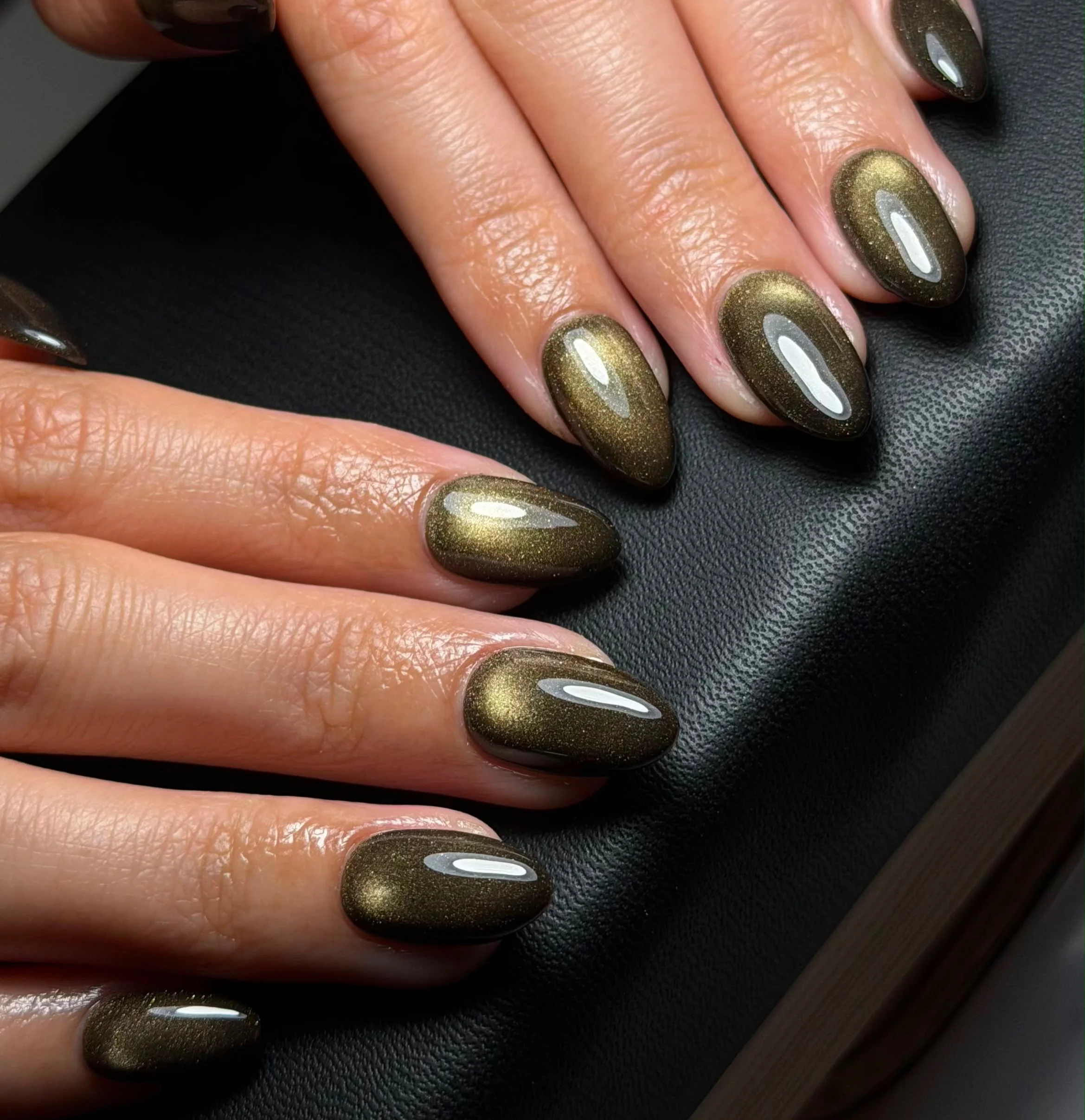 autumn nails color Olive Green Cat Eye For A Moody Autumn Finish