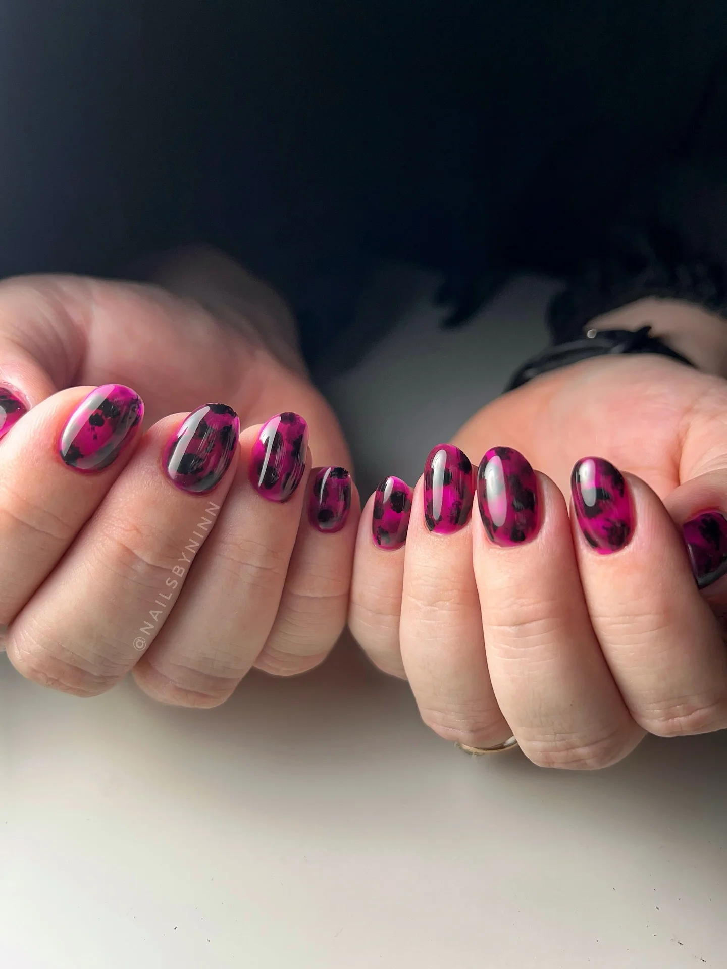 fall dark nail shadow ideas 2026 Glossy Berry Magenta Nails With Smoky Black Art
