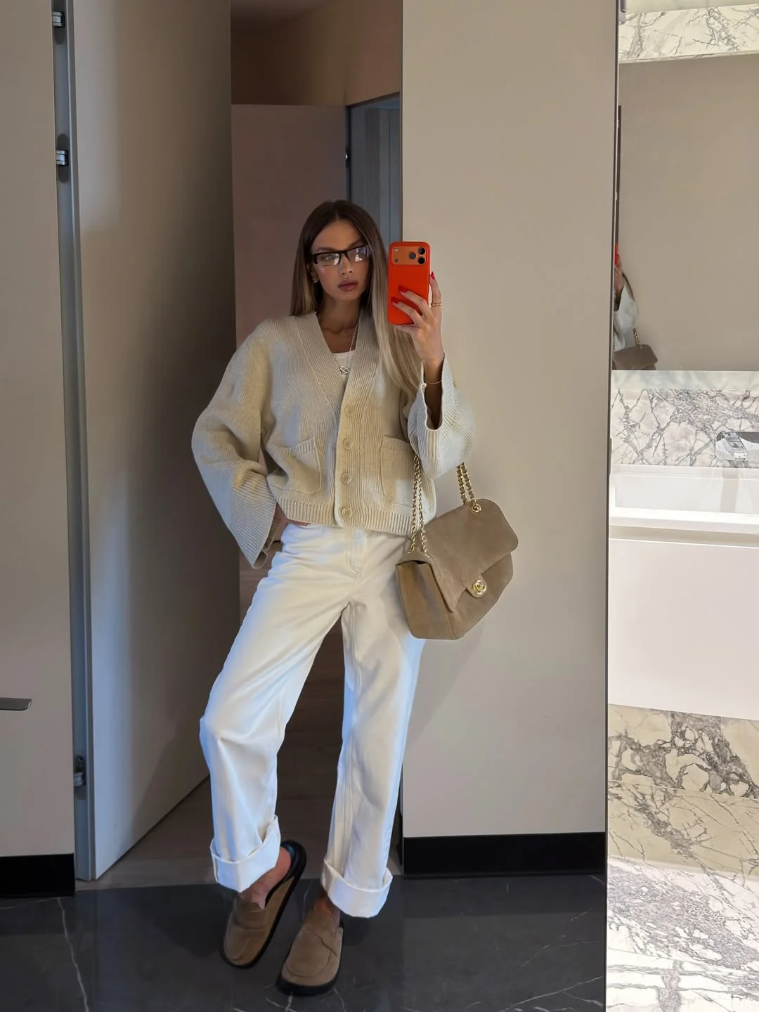 september outfit ideas 2026 Soft Neutral Cardigan With White Denim