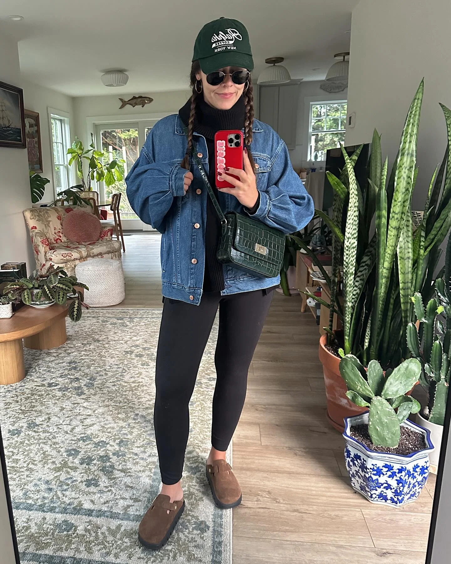 september outfit ideas 2026 Denim Jacket With Black Leggings And Suede Clogs